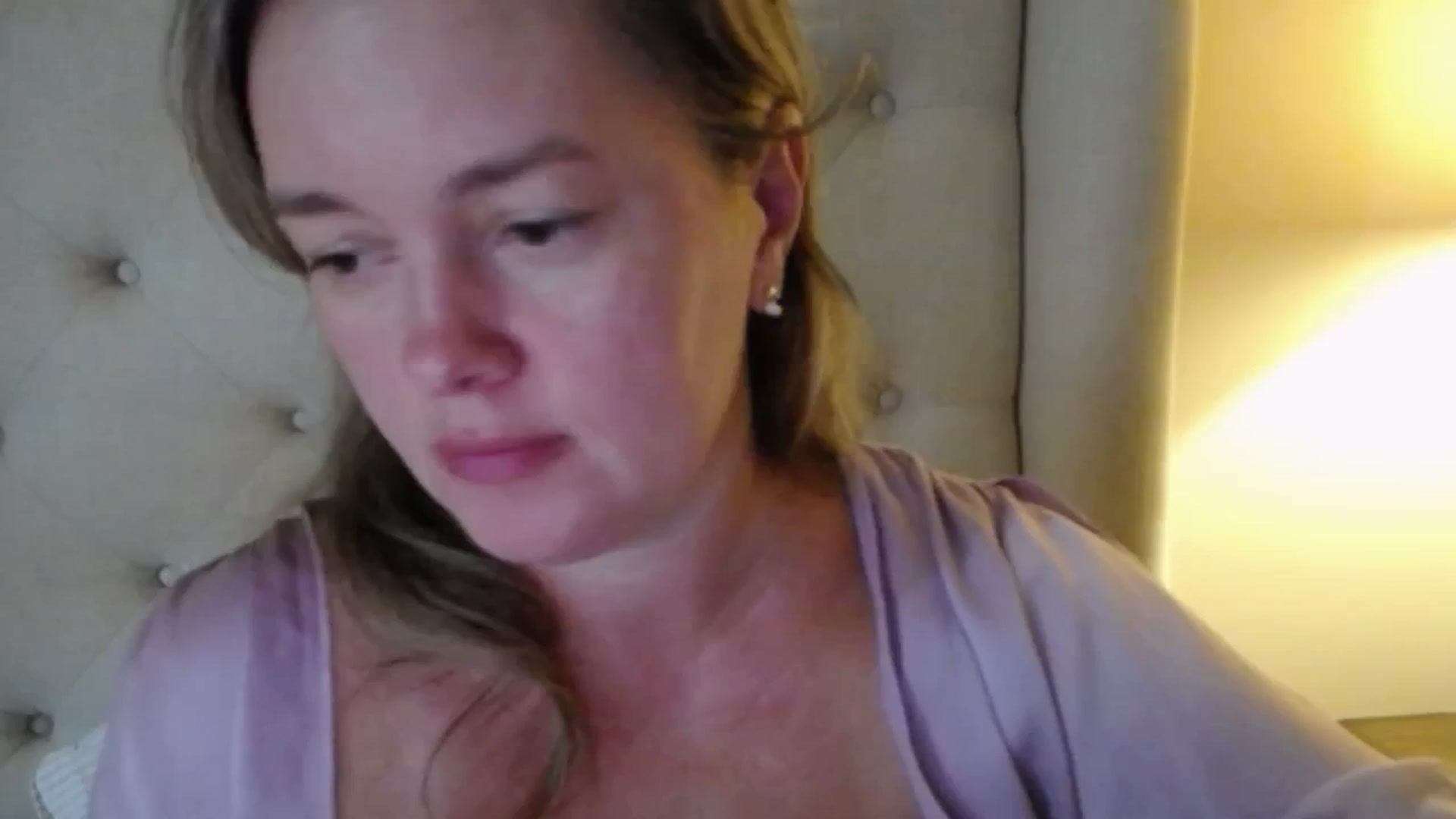 Gallery image thumbnail from J0llye's myfreecams stream on, 09/09/2025, 19:31 image 2 of 20