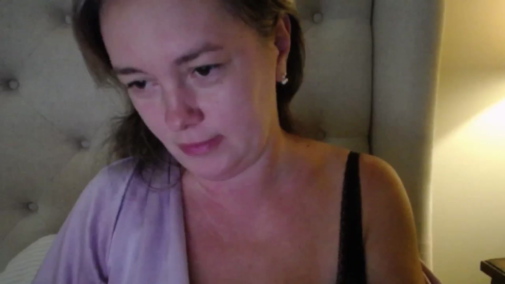 Gallery image thumbnail from J0llye's myfreecams stream on, 09/10/2025, 16:30 image 19 of 20