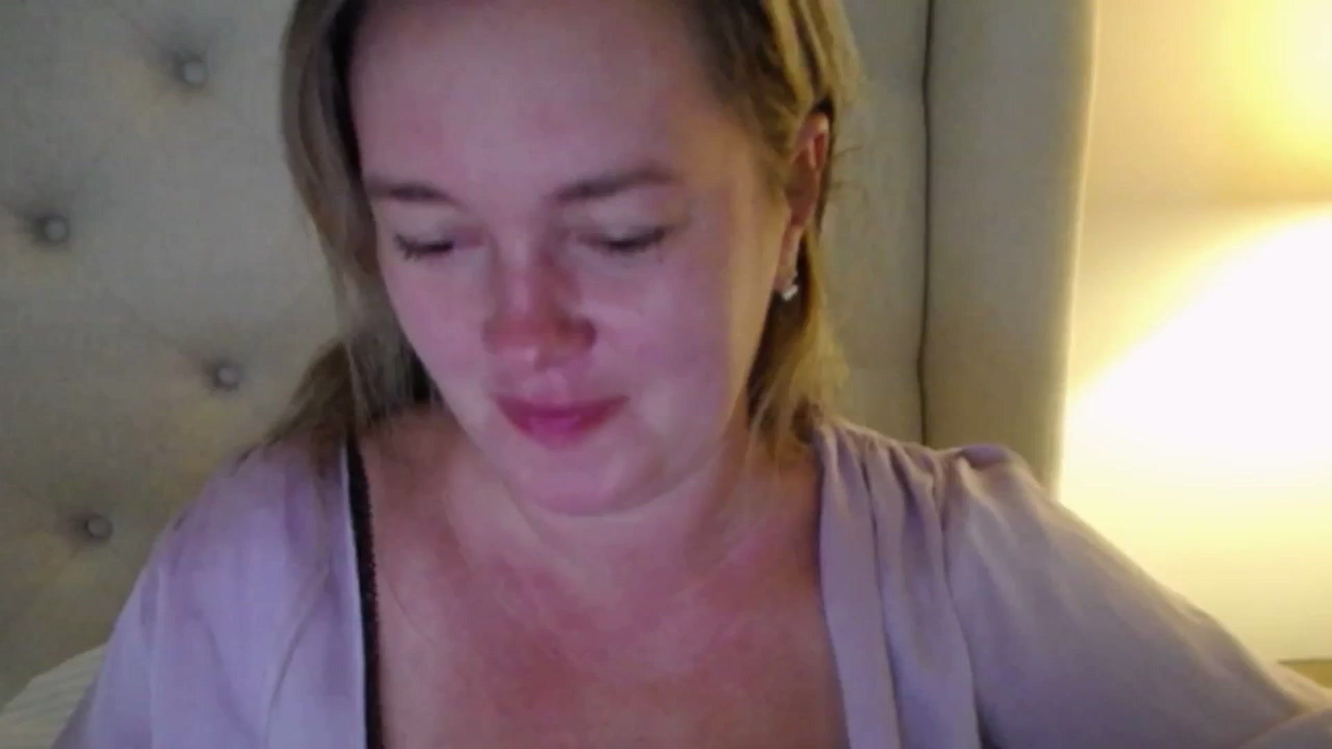Gallery image thumbnail from J0llye's myfreecams stream on, 09/10/2025, 18:35 image 10 of 20