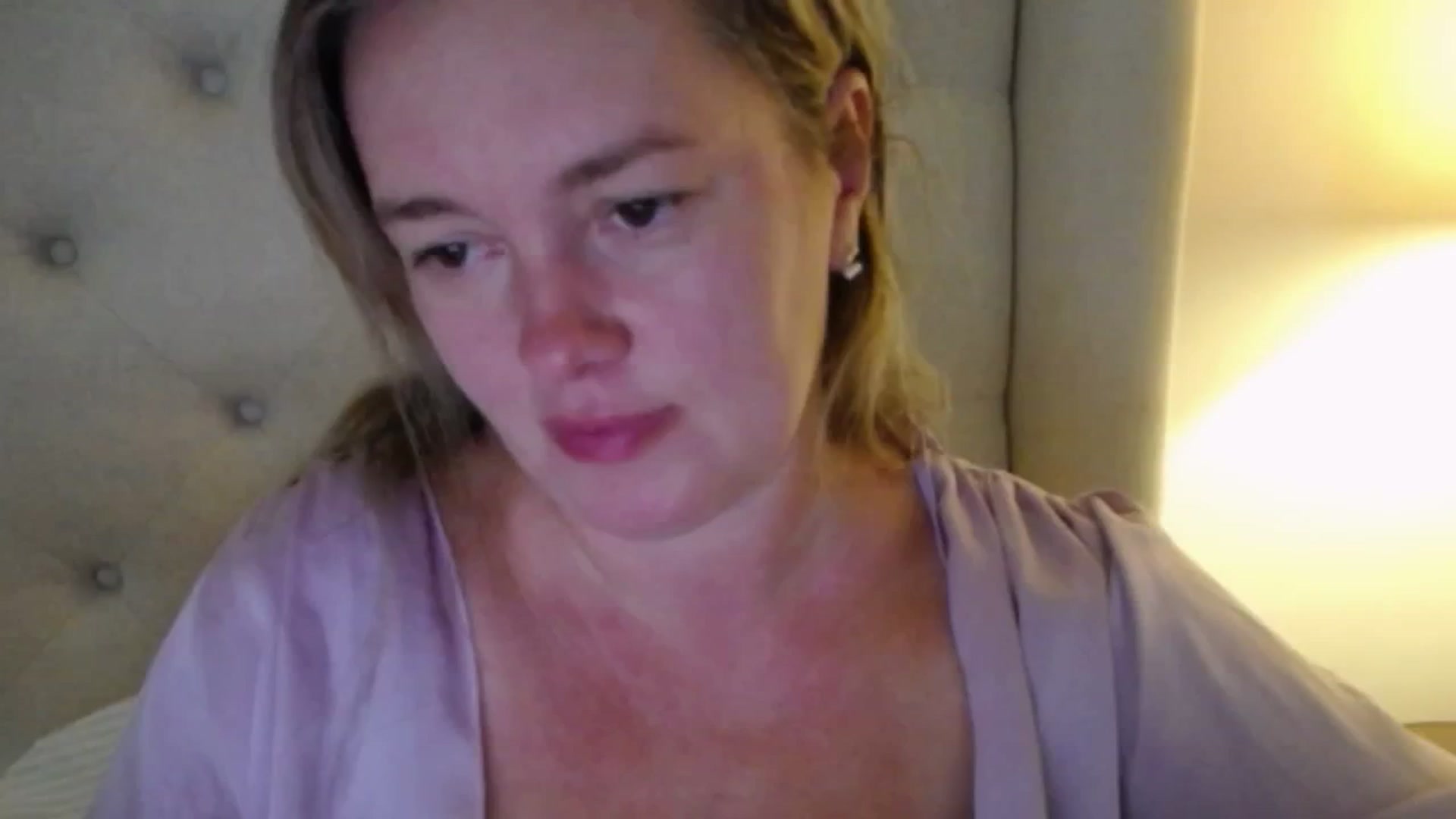 Gallery image thumbnail from J0llye's myfreecams stream on, 09/10/2025, 18:35 image 7 of 20
