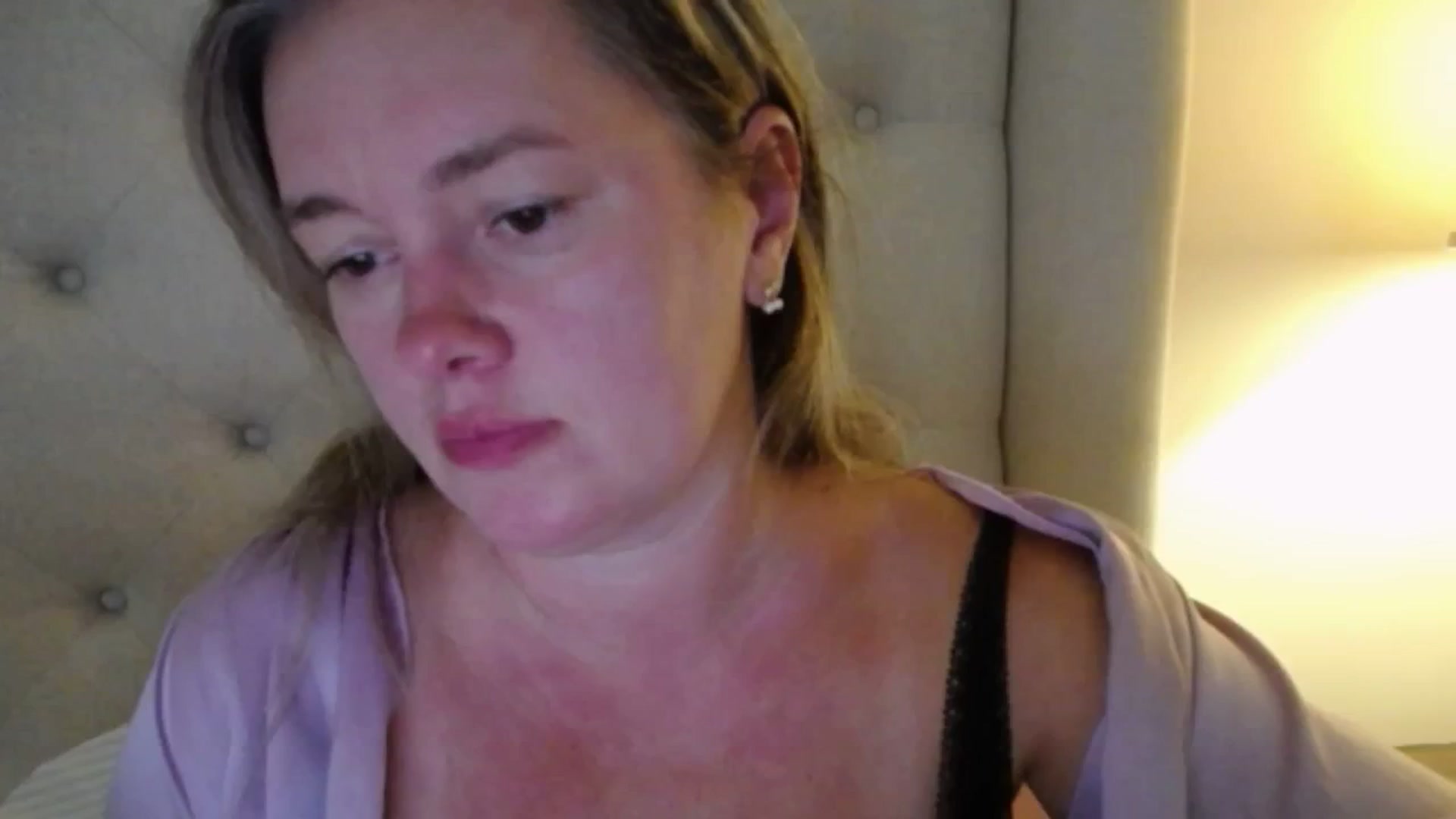 Gallery image thumbnail from J0llye's myfreecams stream on, 09/10/2025, 18:35 image 3 of 20