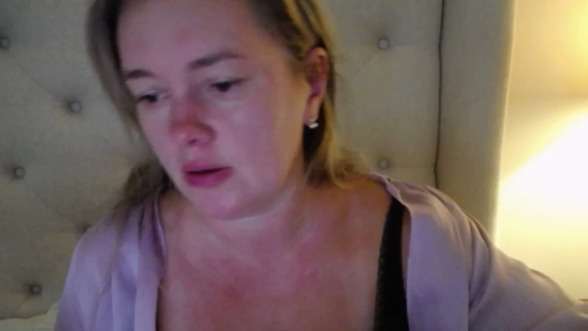 Gallery image thumbnail from J0llye's myfreecams stream on, 09/10/2025, 18:35 image 2 of 20