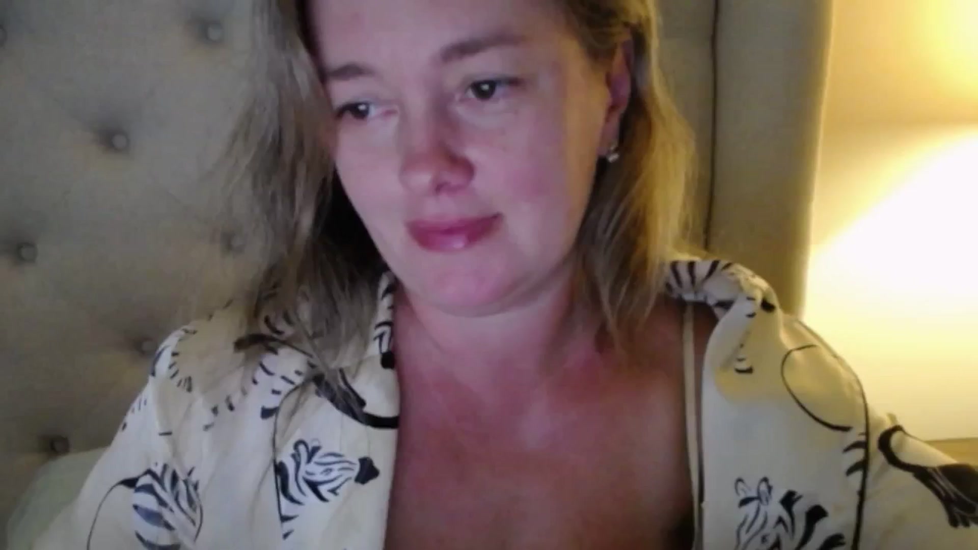 Gallery image thumbnail from J0llye's myfreecams stream on, 09/11/2025, 19:33 image 2 of 20