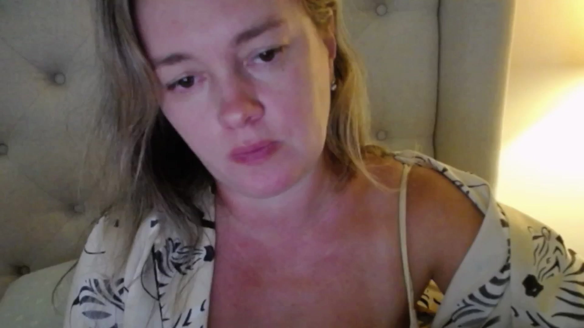 Gallery image thumbnail from J0llye's myfreecams stream on, 09/11/2025, 19:33 image 8 of 20