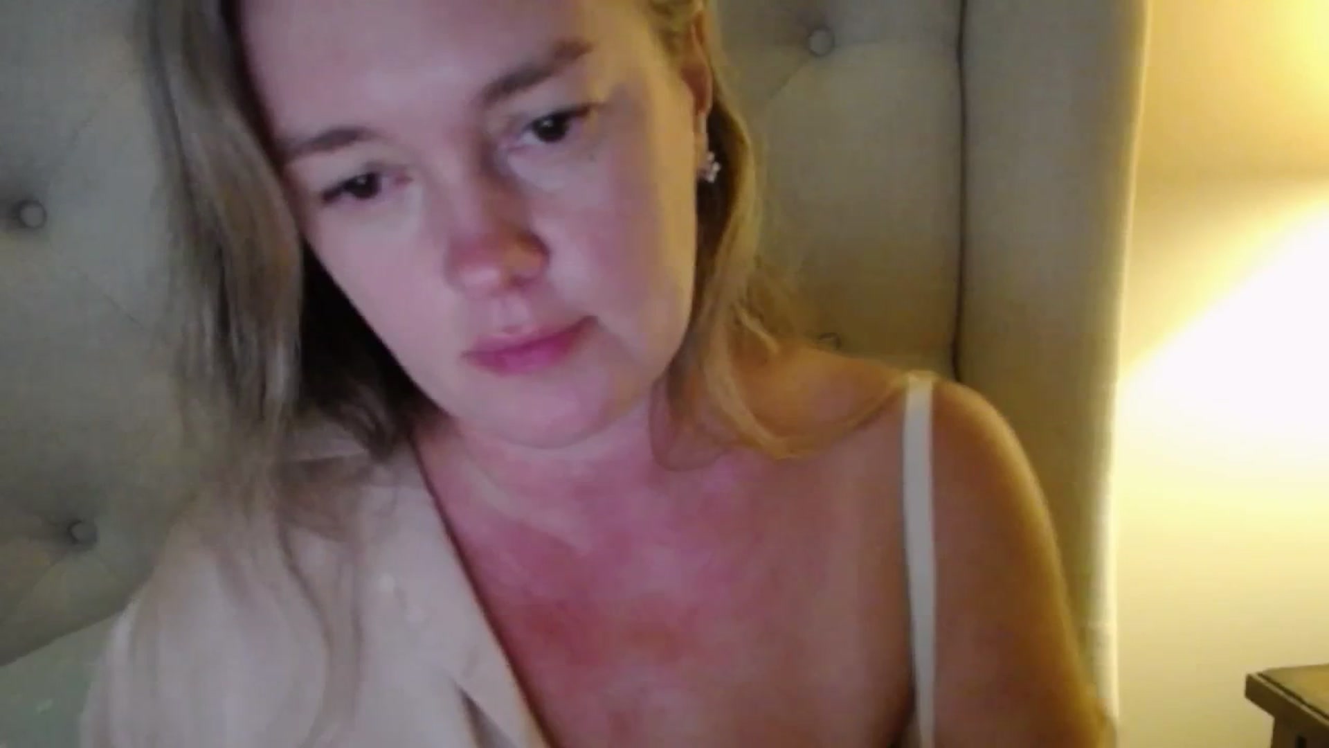 Gallery image thumbnail from J0llye's myfreecams stream on, 09/12/2025, 19:31 image 8 of 20