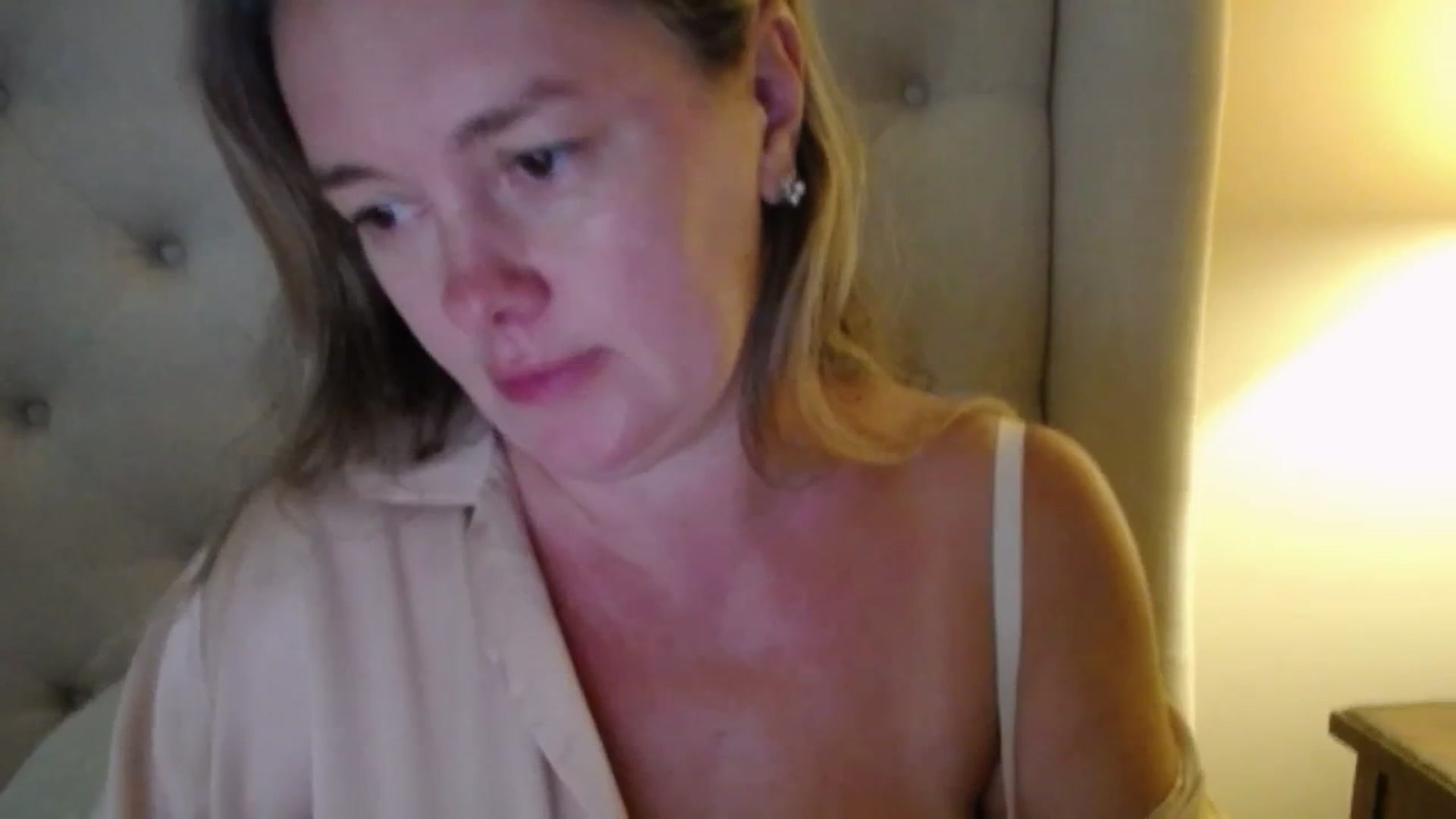 Gallery image thumbnail from J0llye's myfreecams stream on, 09/12/2025, 19:31 image 2 of 20
