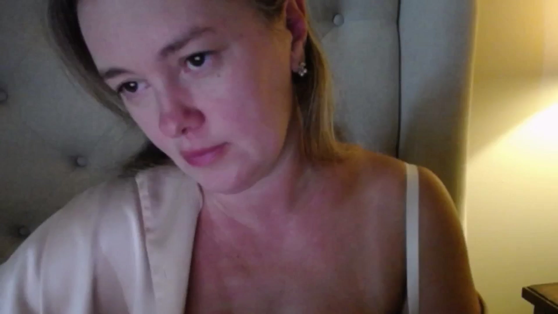 Gallery image thumbnail from J0llye's myfreecams stream on, 09/13/2025, 20:10 image 5 of 20