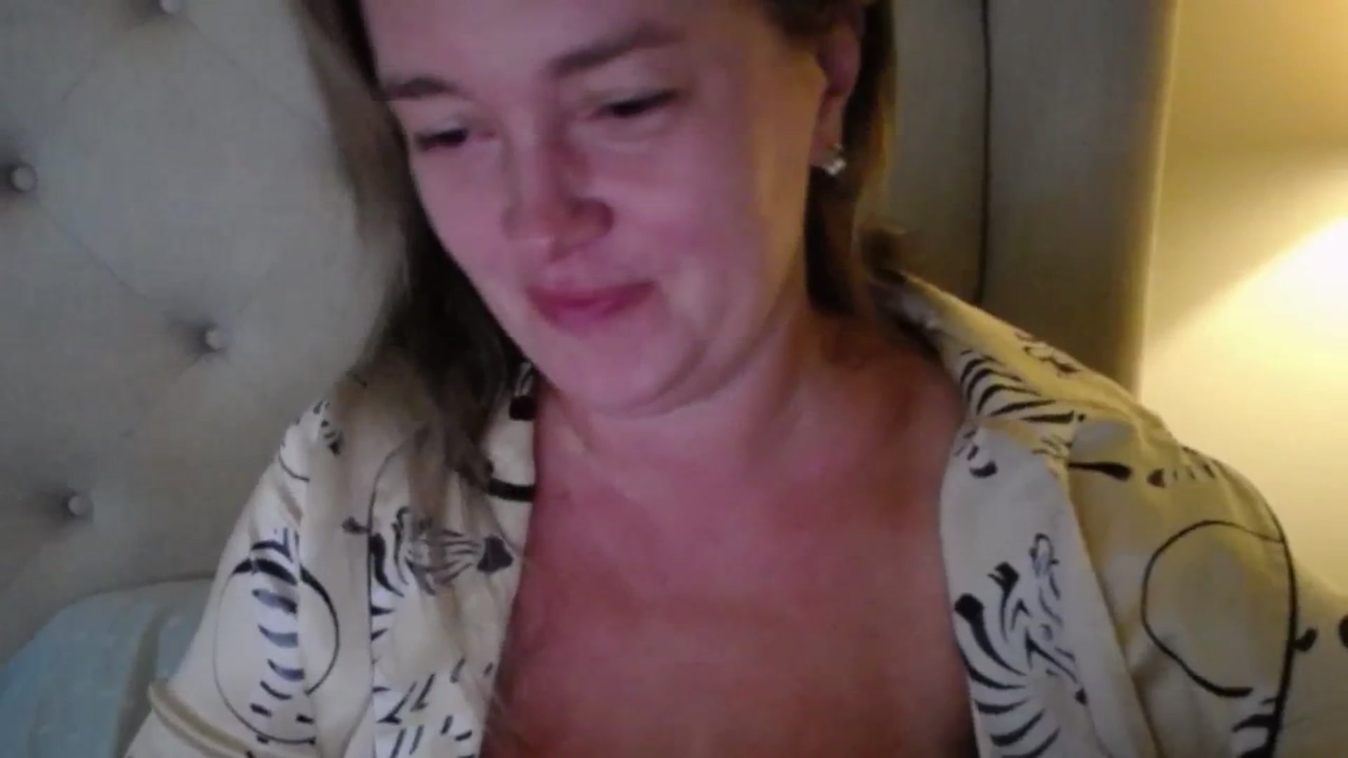 Gallery image thumbnail from J0llye's myfreecams stream on, 09/14/2025, 20:00 image 20 of 20