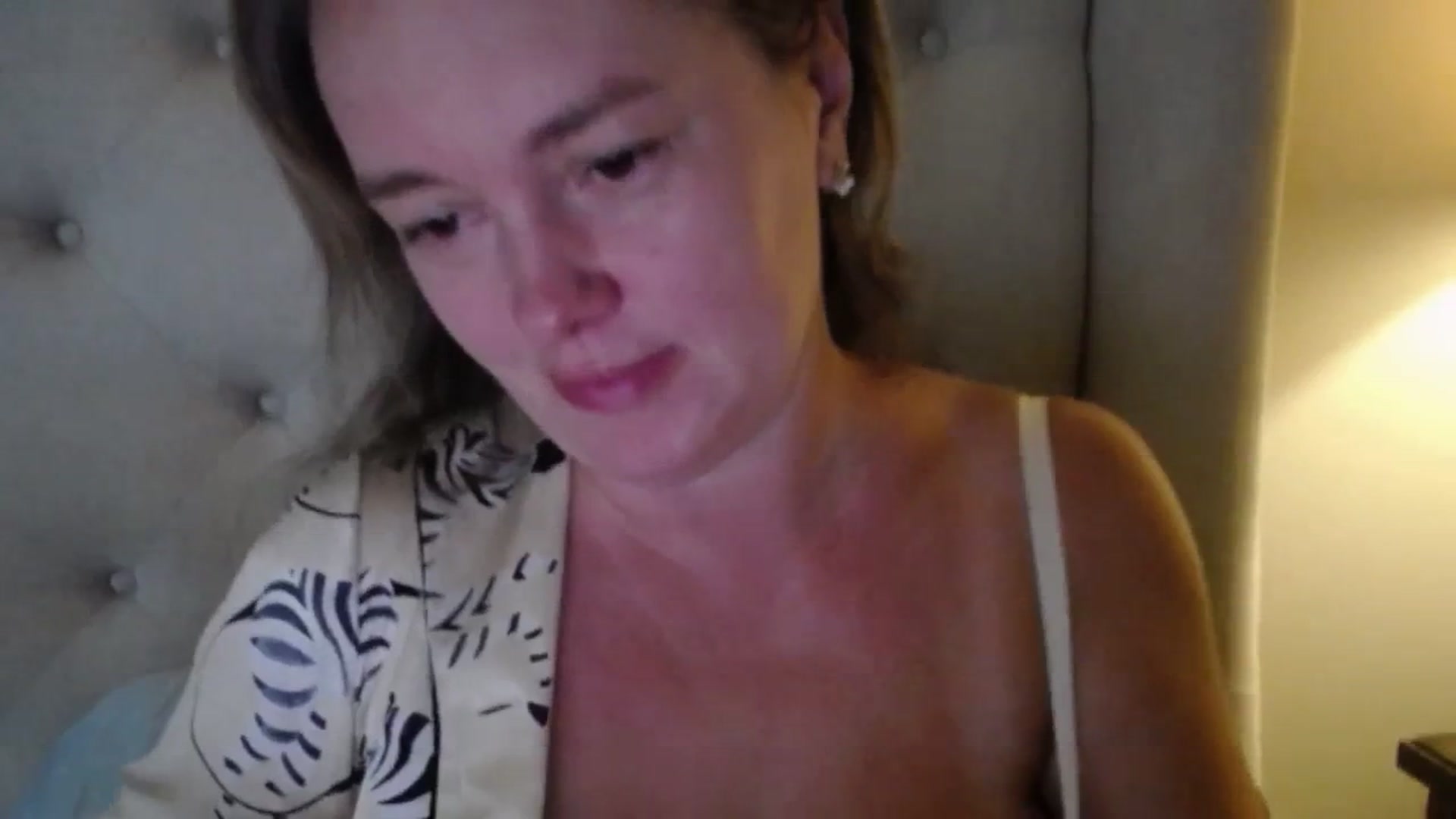 Gallery image thumbnail from J0llye's myfreecams stream on, 09/14/2025, 20:00 image 8 of 20