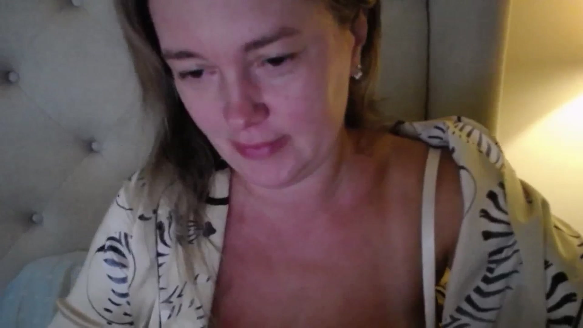 Gallery image thumbnail from J0llye's myfreecams stream on, 09/14/2025, 20:00 image 16 of 20