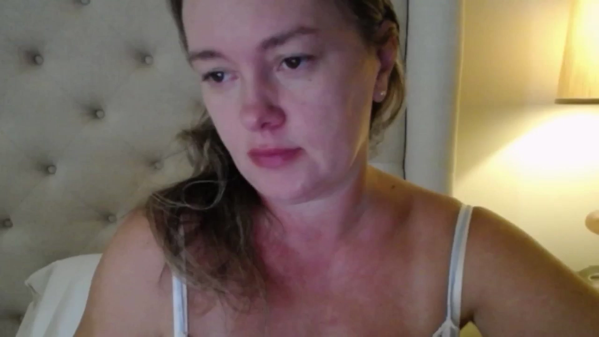 Gallery image thumbnail from J0llye's myfreecams stream on, 09/15/2025, 15:56 image 2 of 20