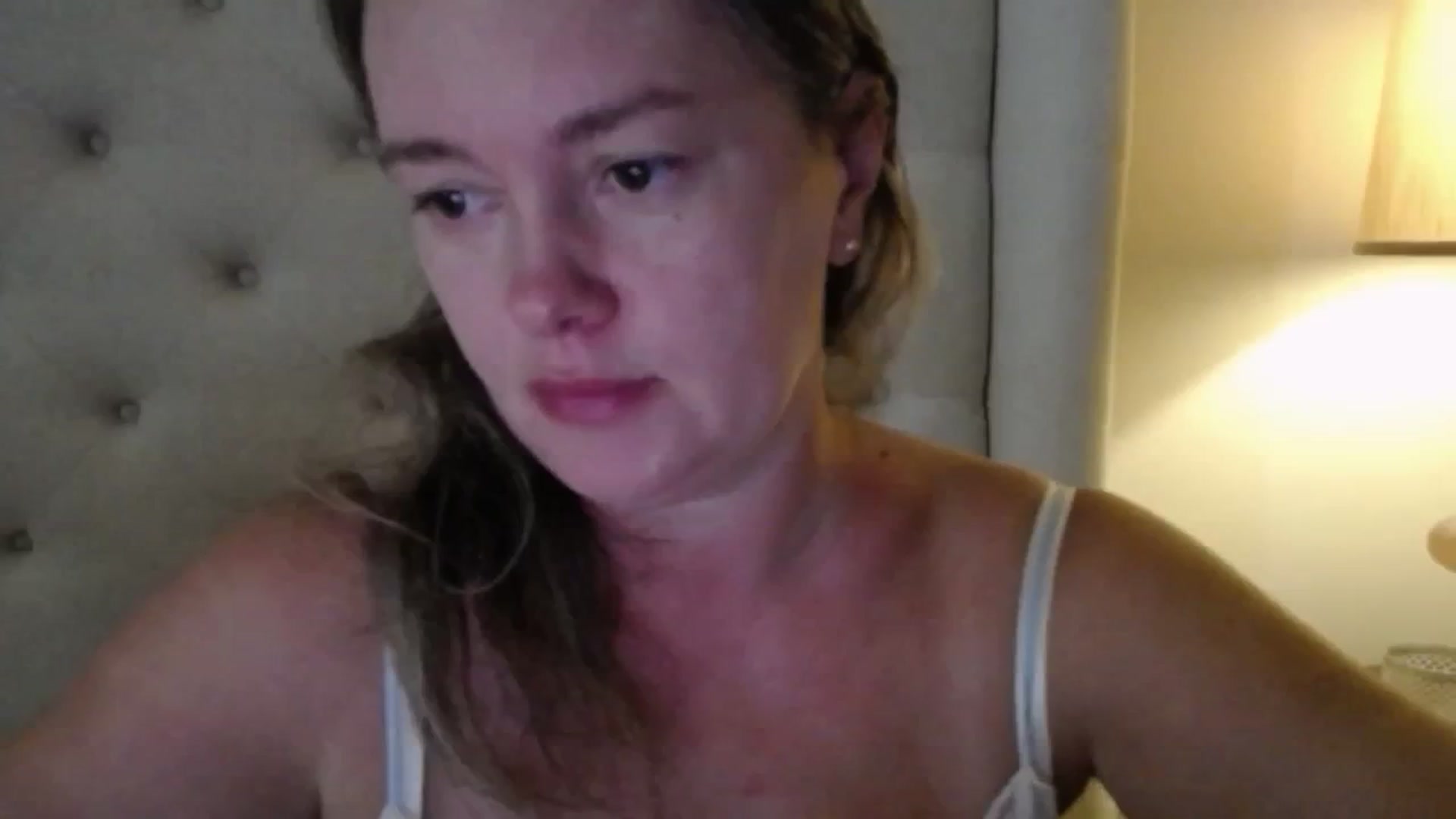 Gallery image thumbnail from J0llye's myfreecams stream on, 09/15/2025, 15:56 image 8 of 20