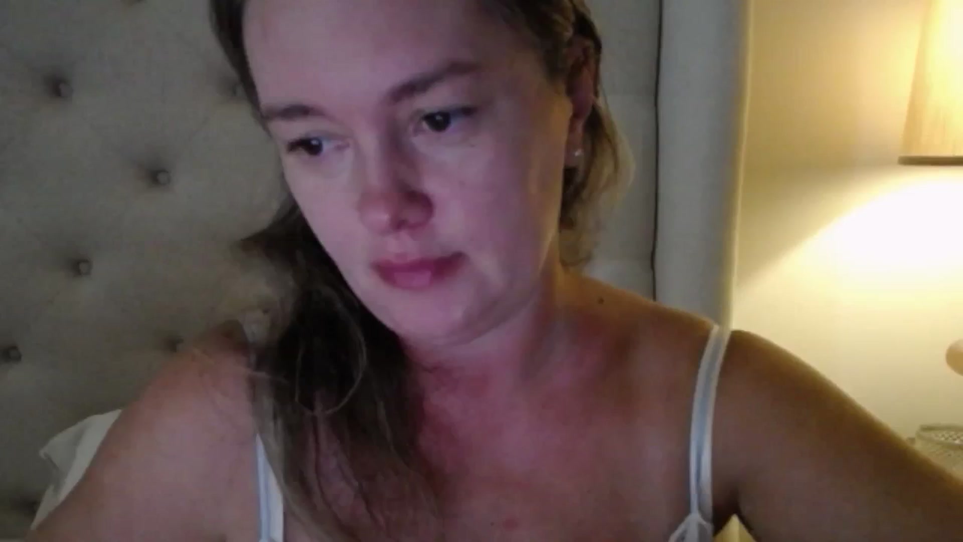 Gallery image thumbnail from J0llye's myfreecams stream on, 09/15/2025, 15:56 image 9 of 20