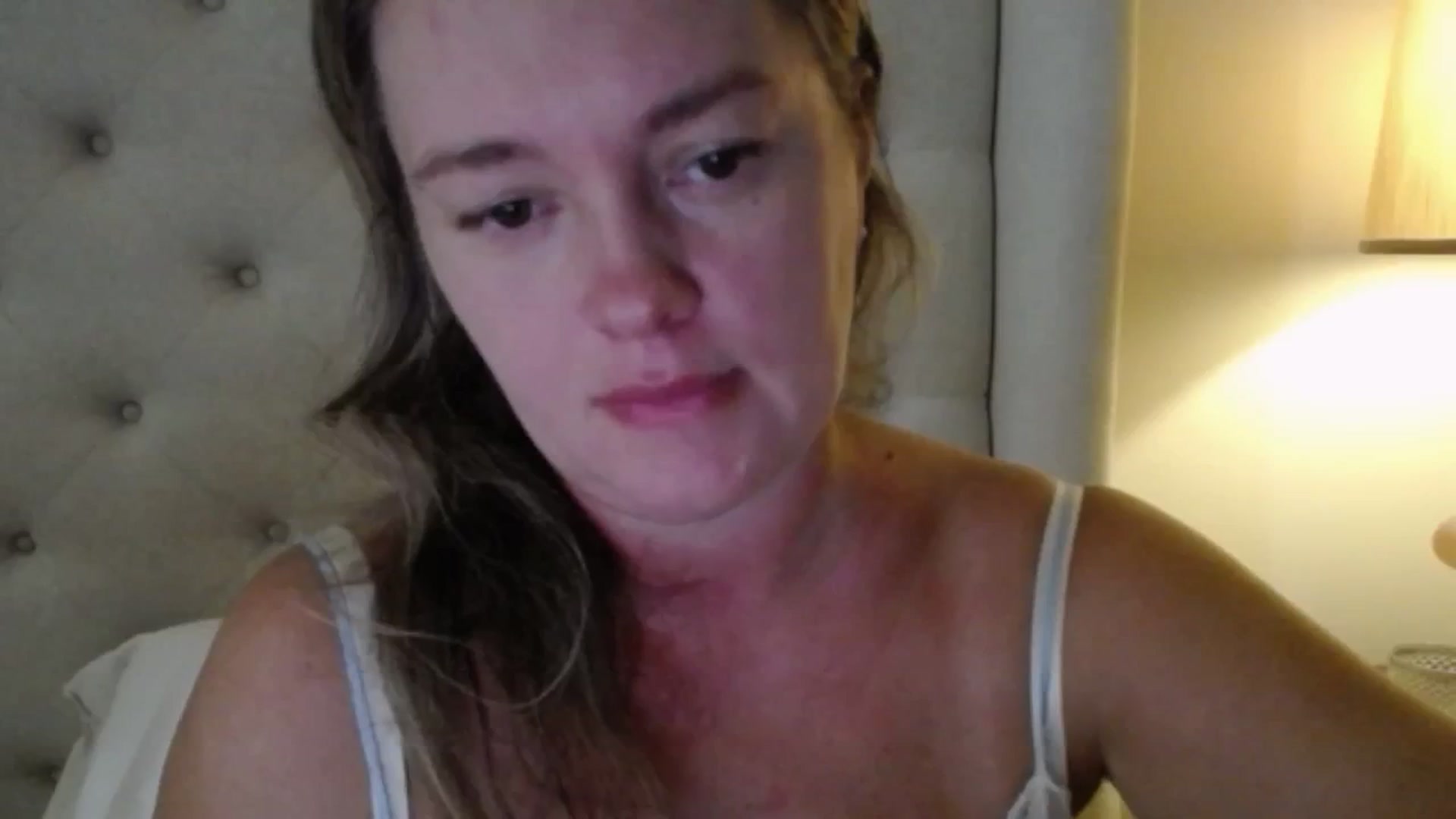Gallery image thumbnail from J0llye's myfreecams stream on, 09/15/2025, 15:56 image 14 of 20