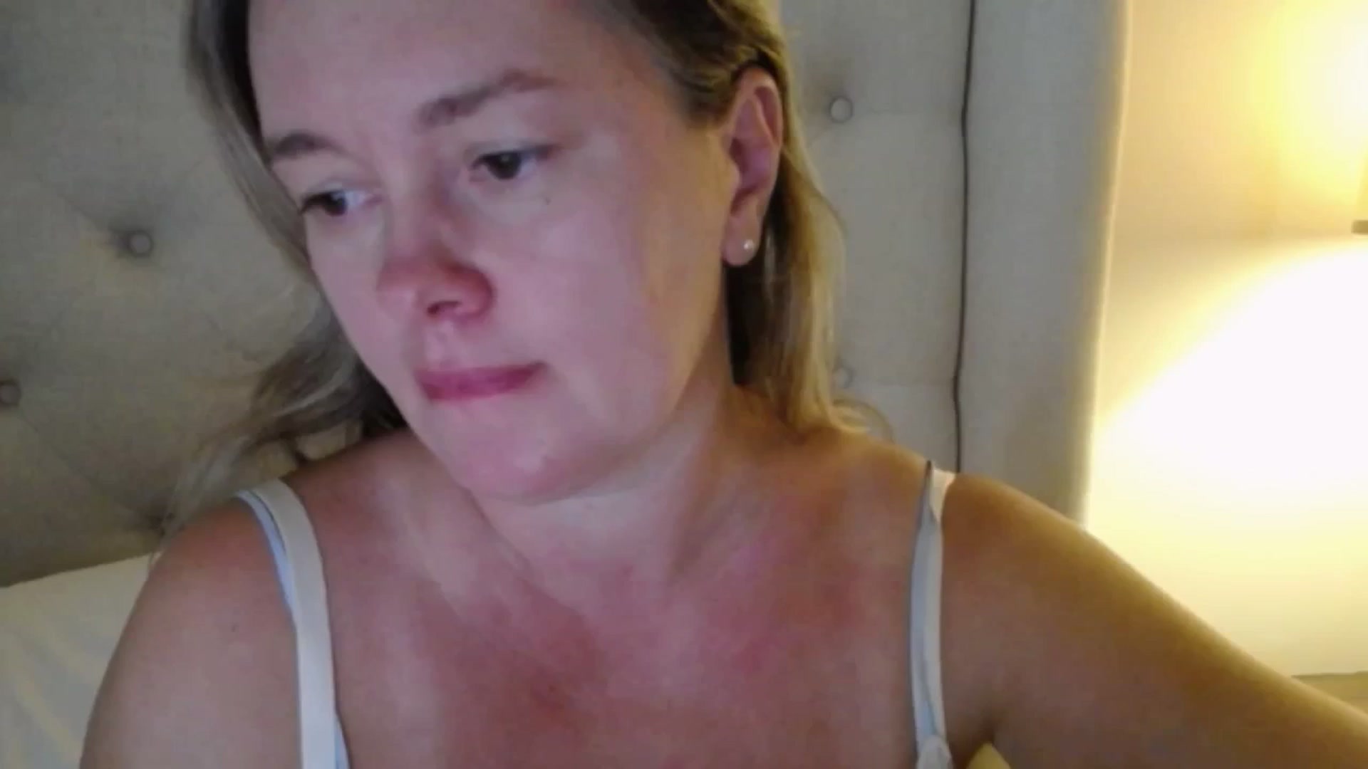 Gallery image thumbnail from J0llye's myfreecams stream on, 09/15/2025, 19:36 image 18 of 20
