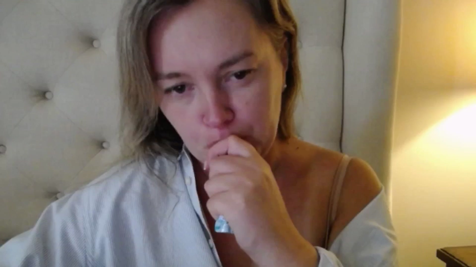 Gallery image thumbnail from J0llye's myfreecams stream on, 09/16/2025, 16:44 image 12 of 20