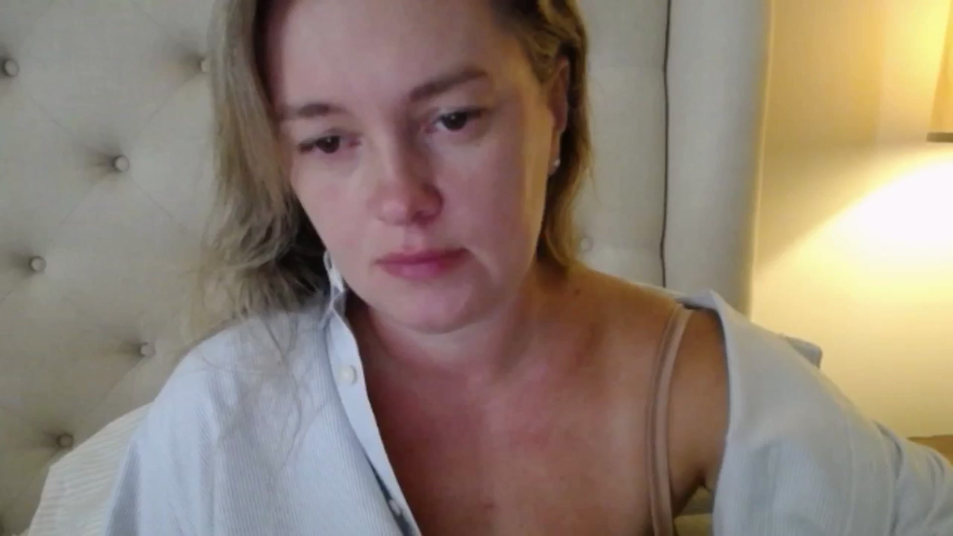 Gallery image thumbnail from J0llye's myfreecams stream on, 09/16/2025, 16:44 image 7 of 20