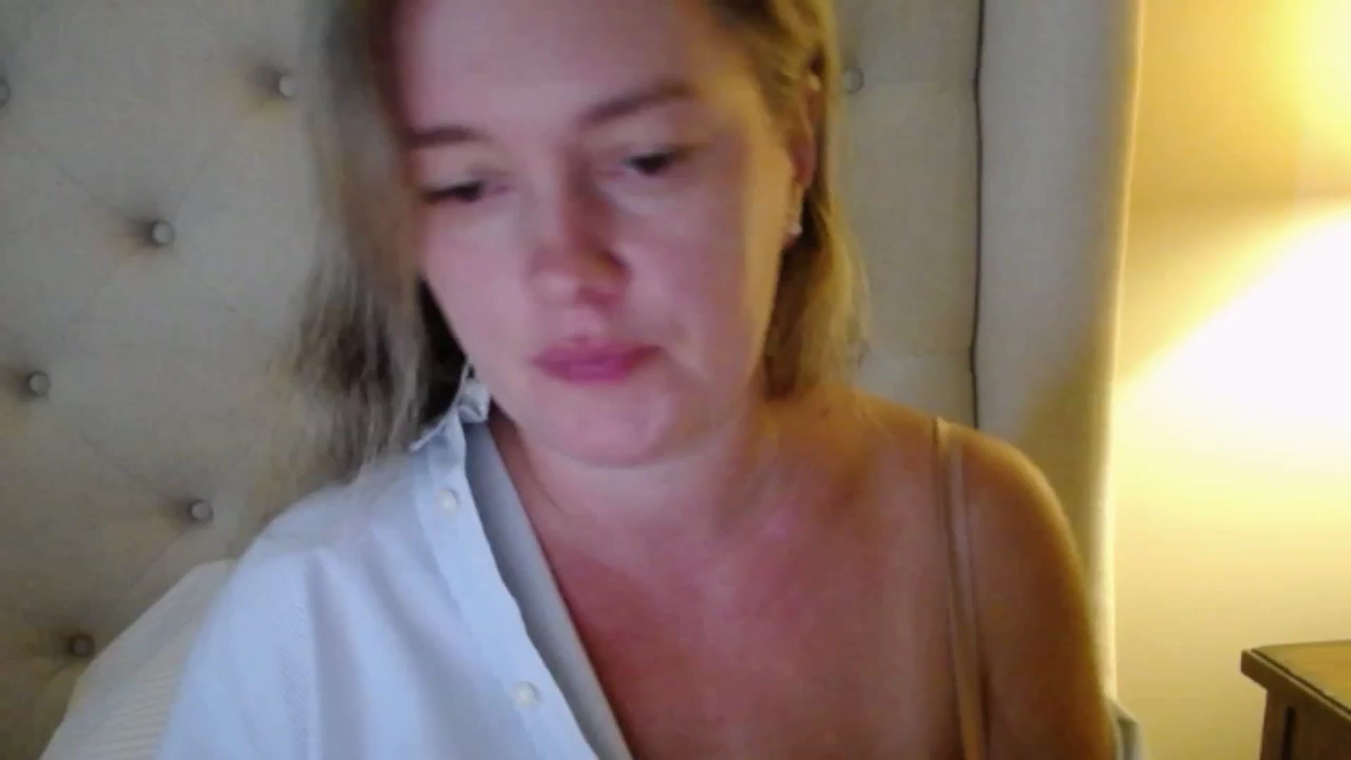Gallery image thumbnail from J0llye's myfreecams stream on, 09/16/2025, 19:04 image 8 of 20