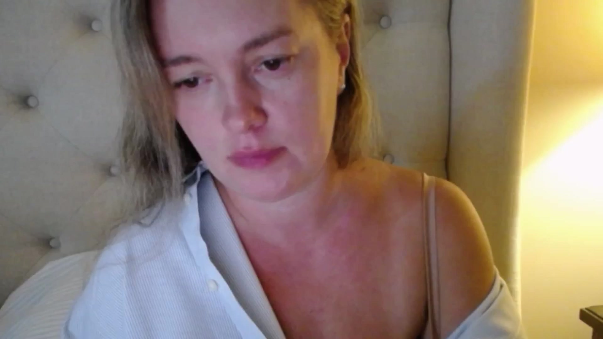 Gallery image thumbnail from J0llye's myfreecams stream on, 09/16/2025, 19:04 image 12 of 20