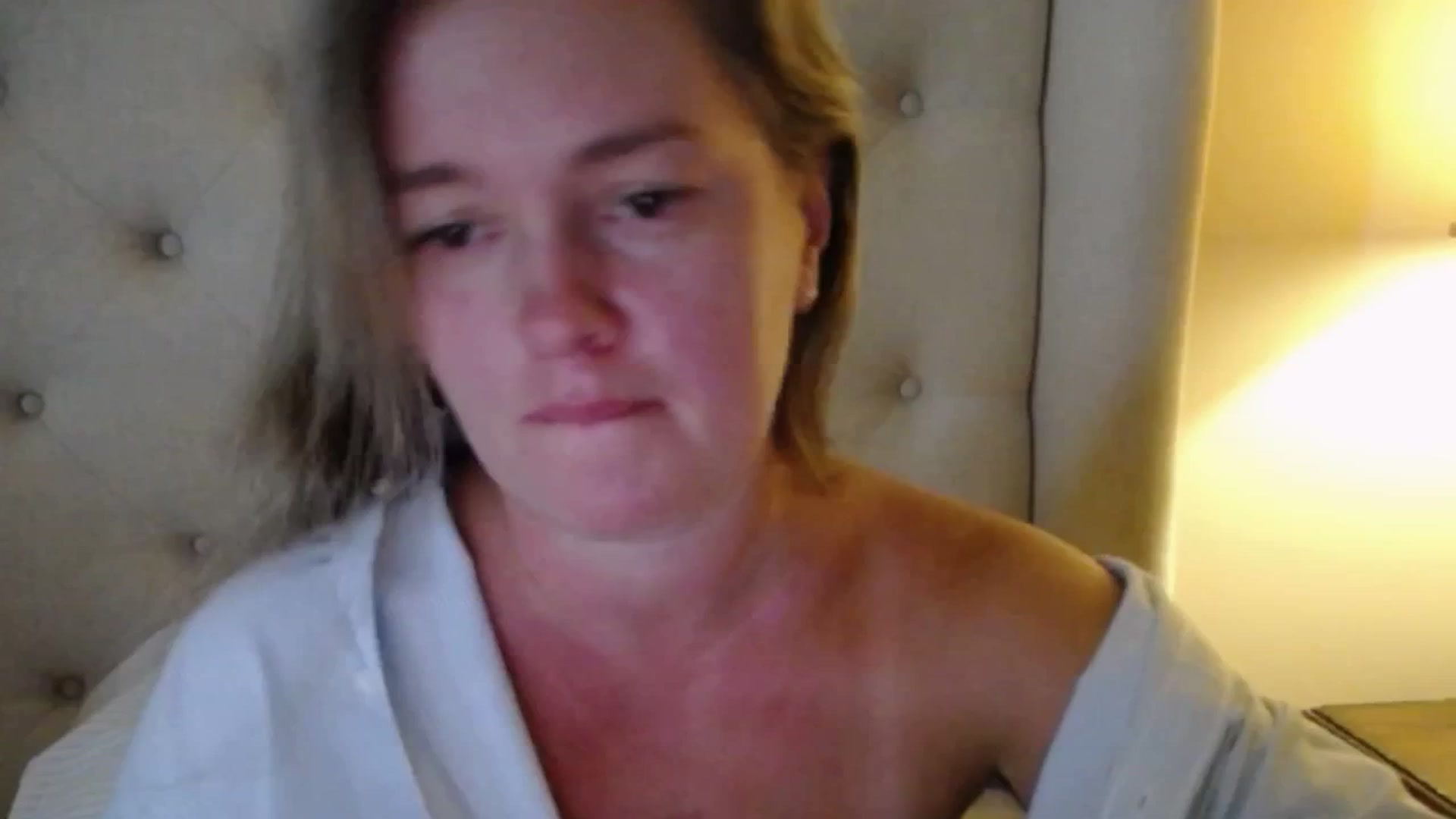 Gallery image thumbnail from J0llye's myfreecams stream on, 09/16/2025, 19:36 image 18 of 20