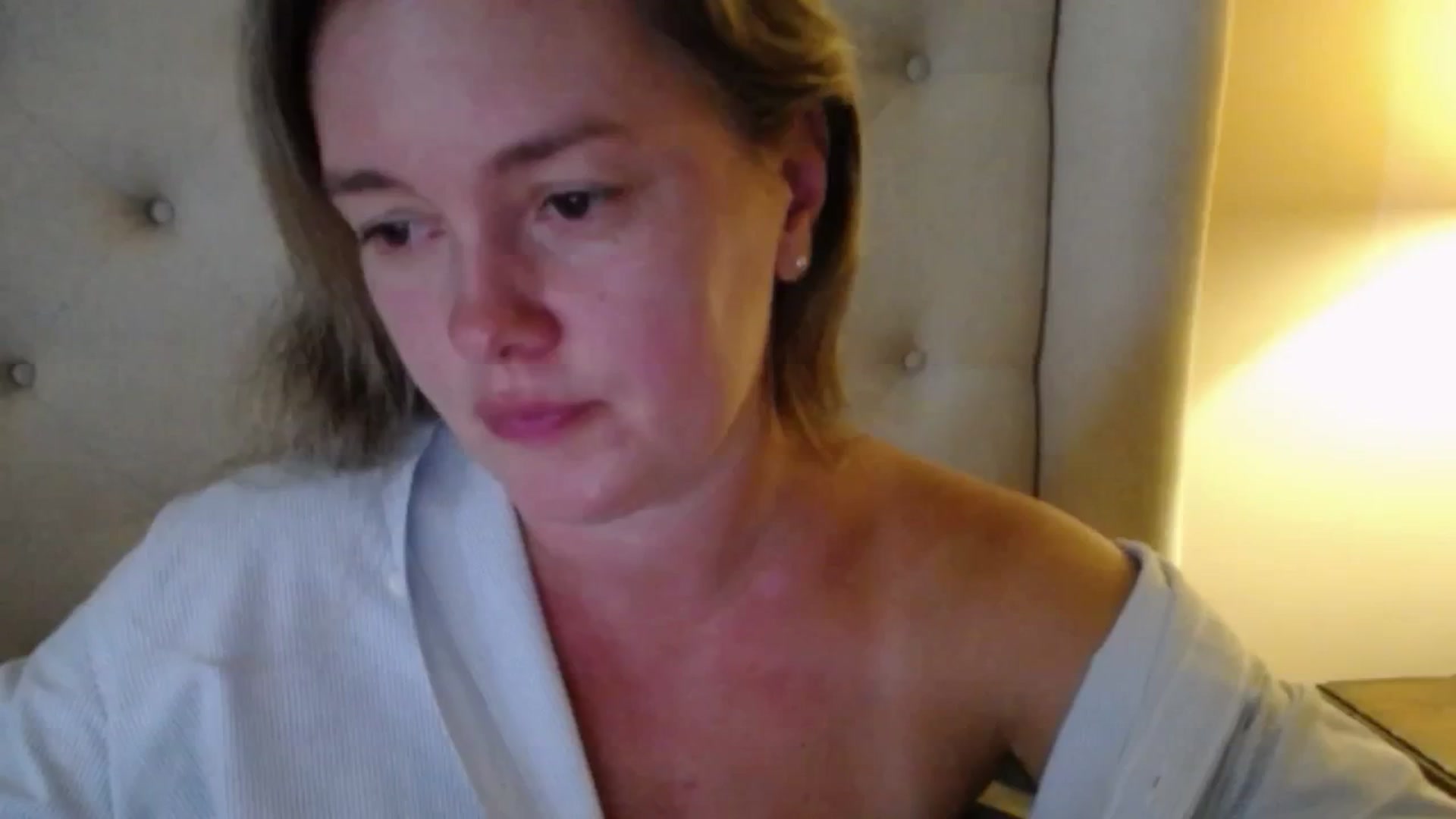 Gallery image thumbnail from J0llye's myfreecams stream on, 09/16/2025, 19:36 image 19 of 20