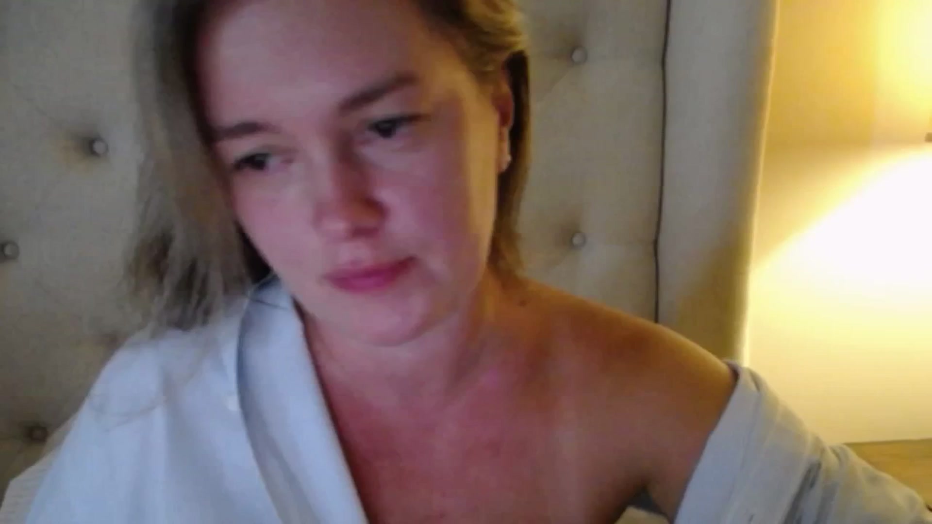 Gallery image thumbnail from J0llye's myfreecams stream on, 09/16/2025, 19:36 image 11 of 20
