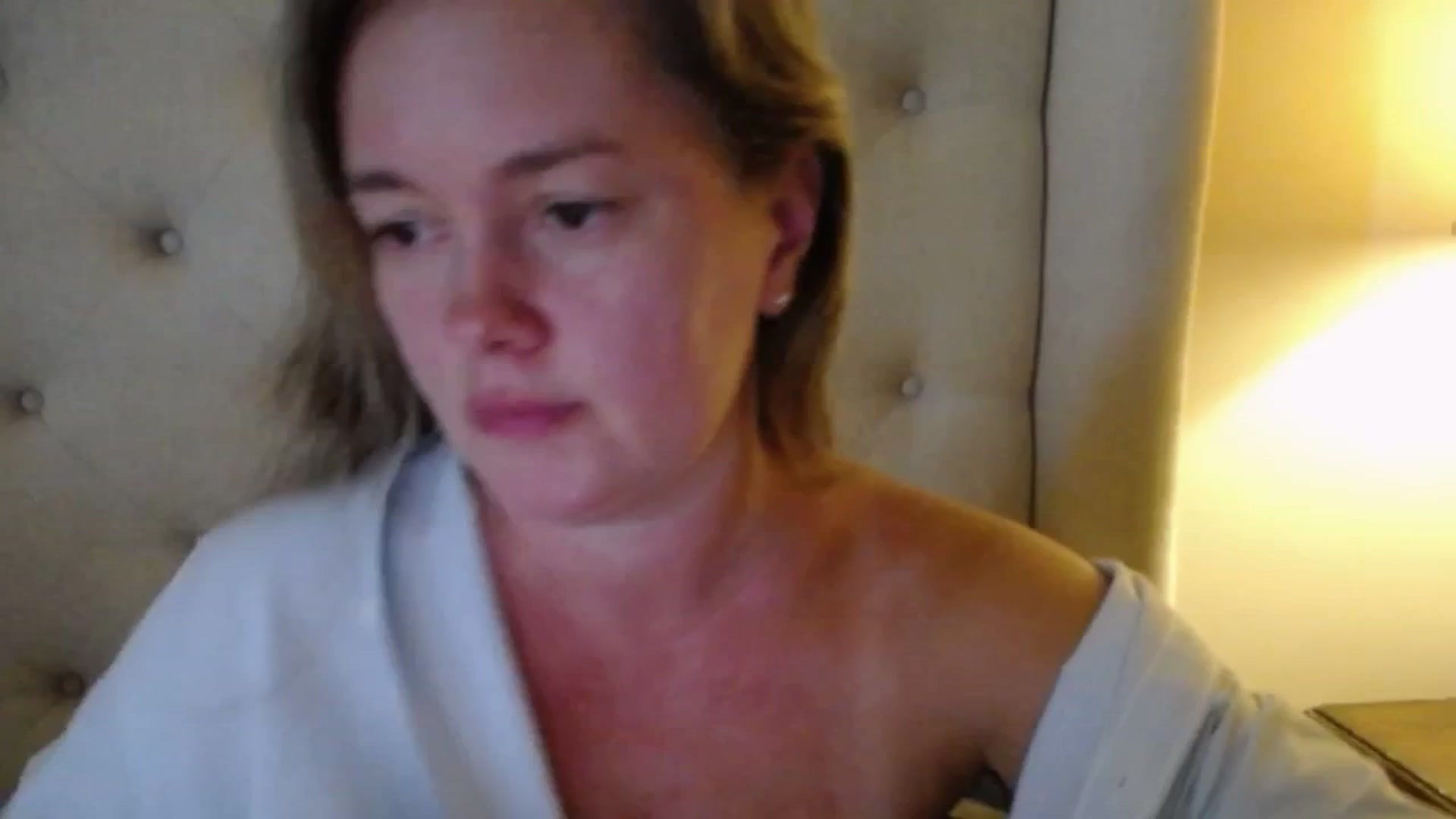 Gallery image thumbnail from J0llye's myfreecams stream on, 09/16/2025, 19:36 image 20 of 20