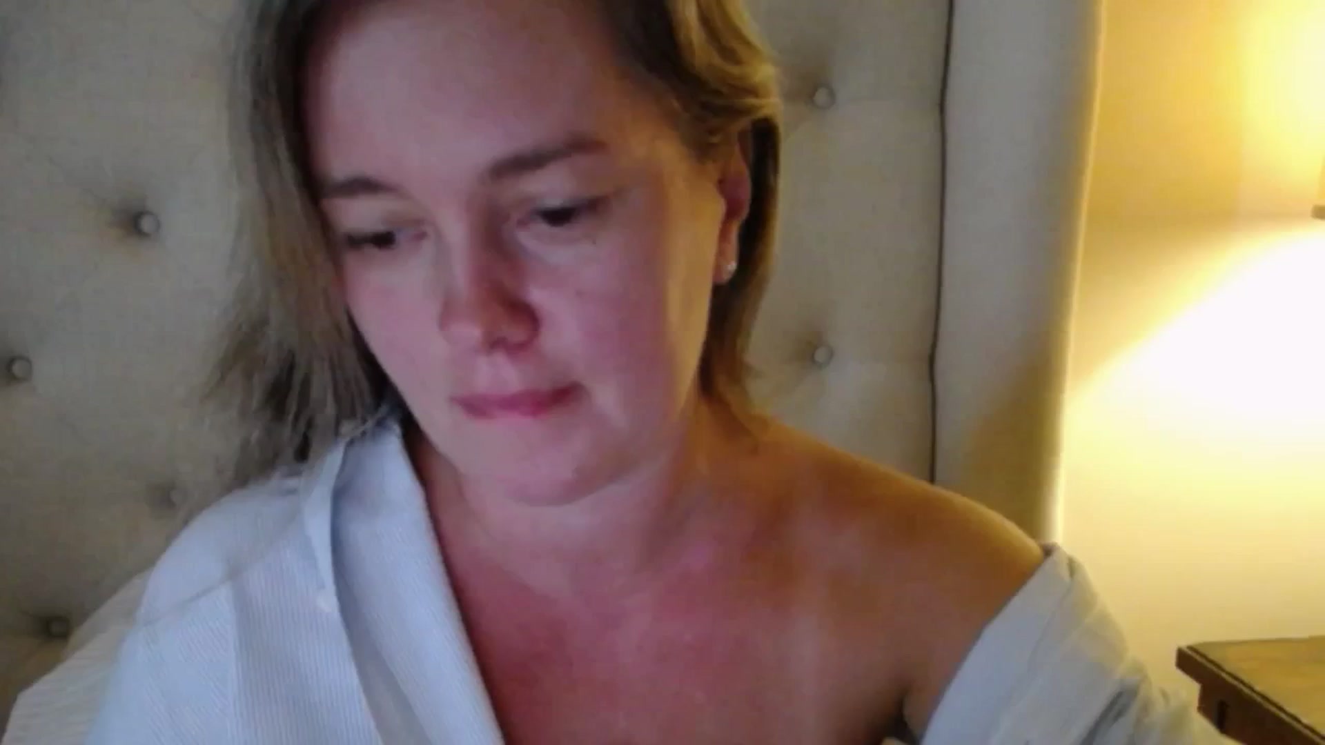 Gallery image thumbnail from J0llye's myfreecams stream on, 09/16/2025, 19:36 image 12 of 20