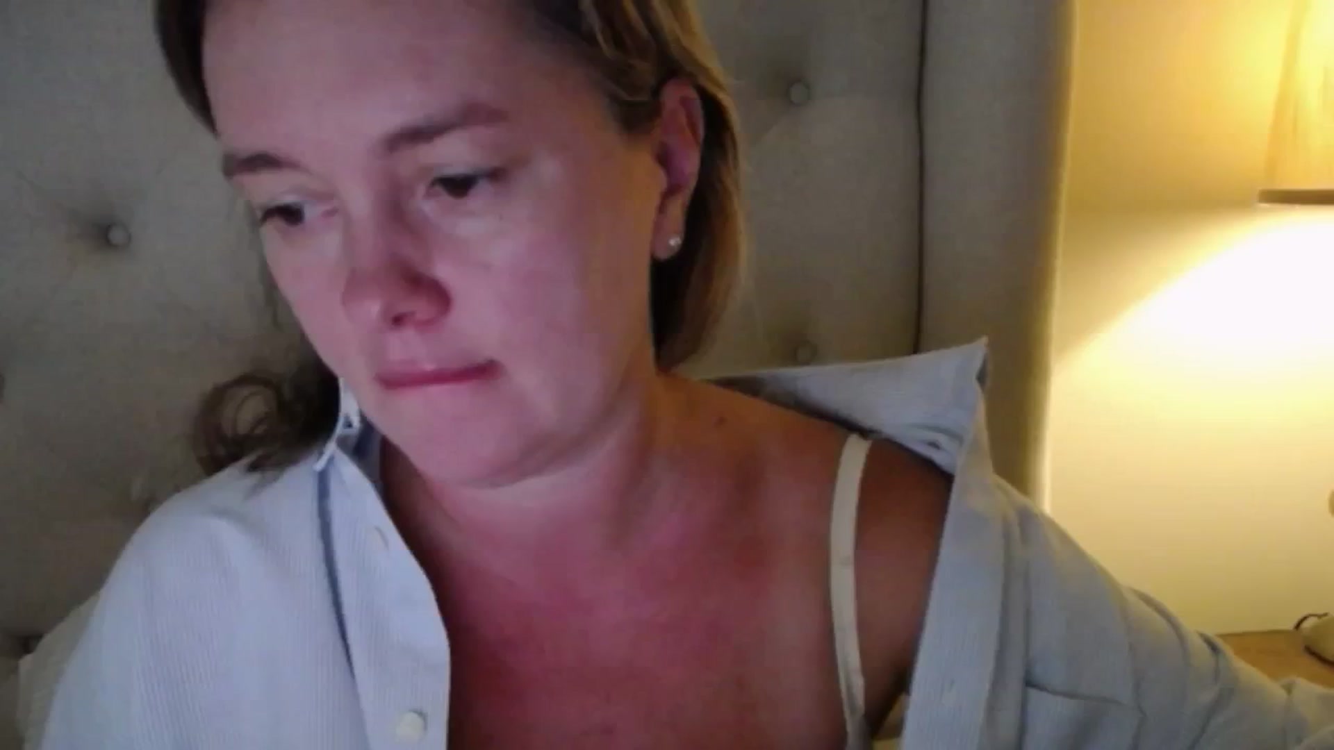 Gallery image thumbnail from J0llye's myfreecams stream on, 09/17/2025, 19:32 image 2 of 20