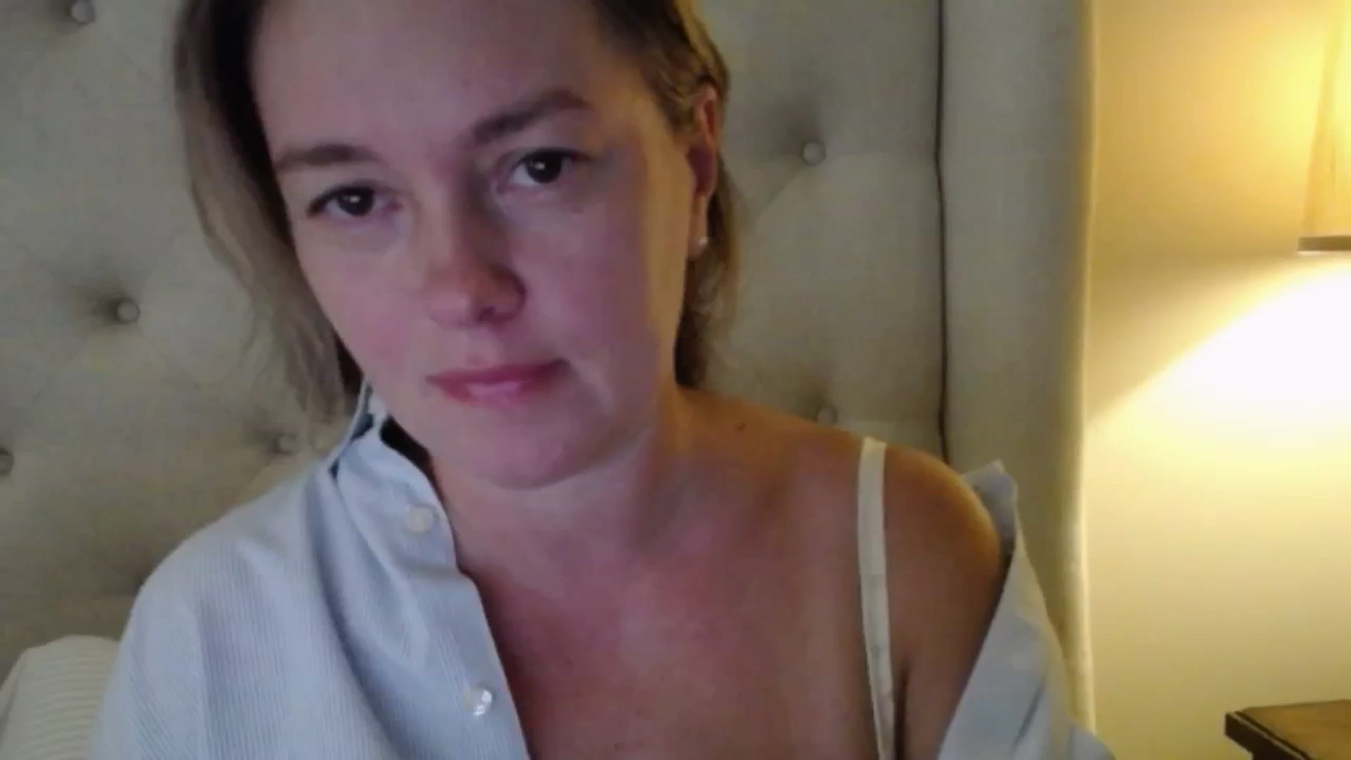 Gallery image thumbnail from J0llye's myfreecams stream on, 09/18/2025, 15:58 image 7 of 20