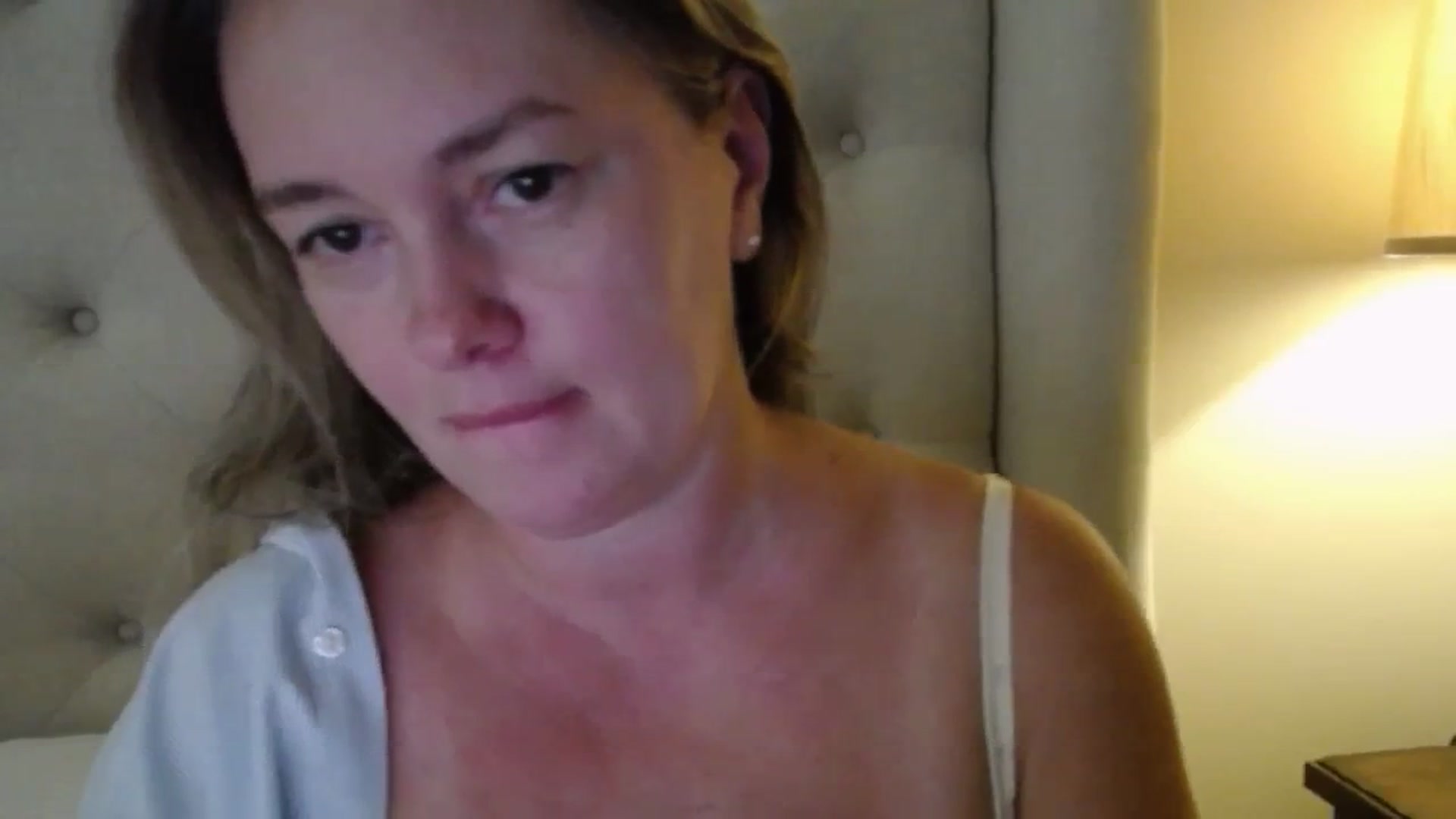 Gallery image thumbnail from J0llye's myfreecams stream on, 09/18/2025, 16:41 image 2 of 20