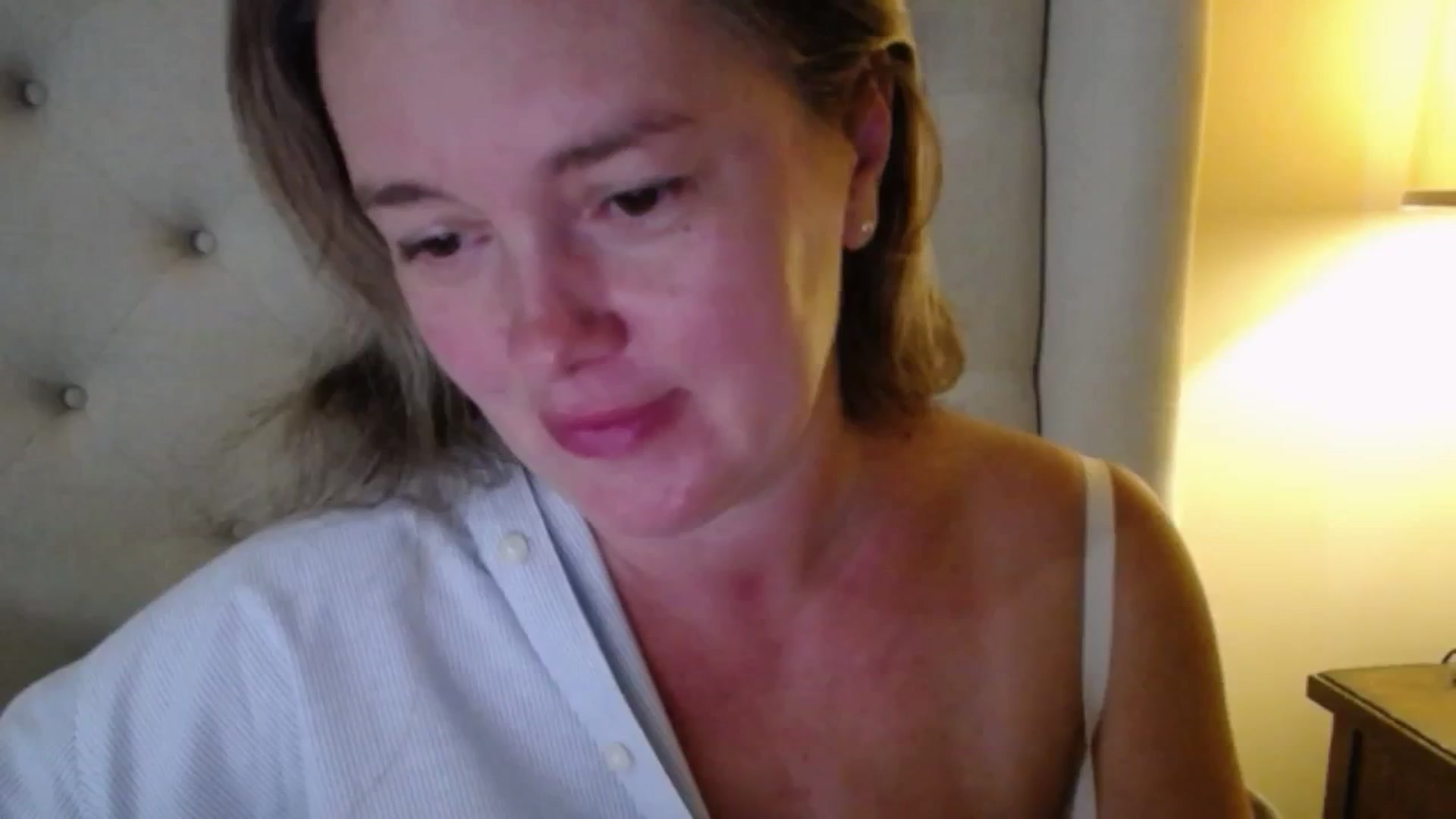 Gallery image thumbnail from J0llye's myfreecams stream on, 09/19/2025, 19:27 image 6 of 20