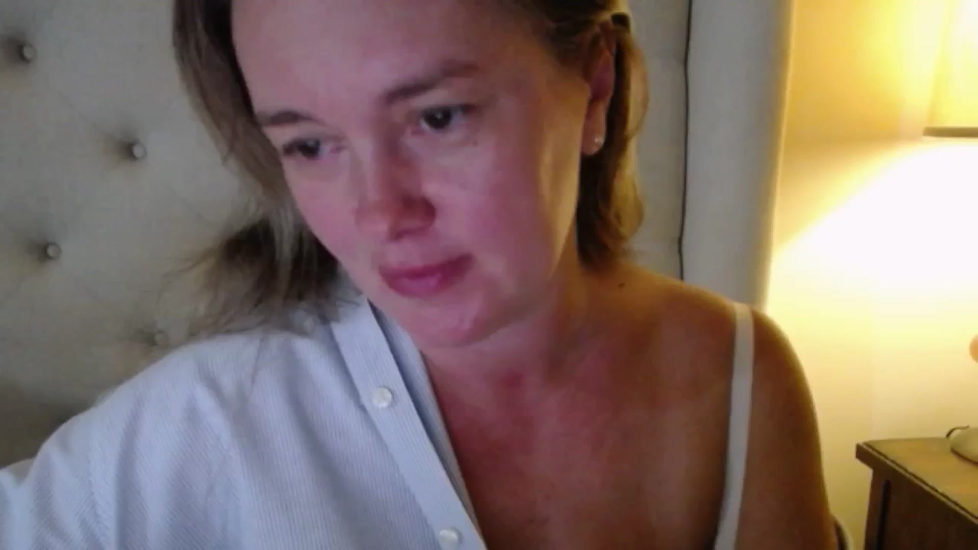 Gallery image thumbnail from J0llye's myfreecams stream on, 09/19/2025, 19:27 image 4 of 20