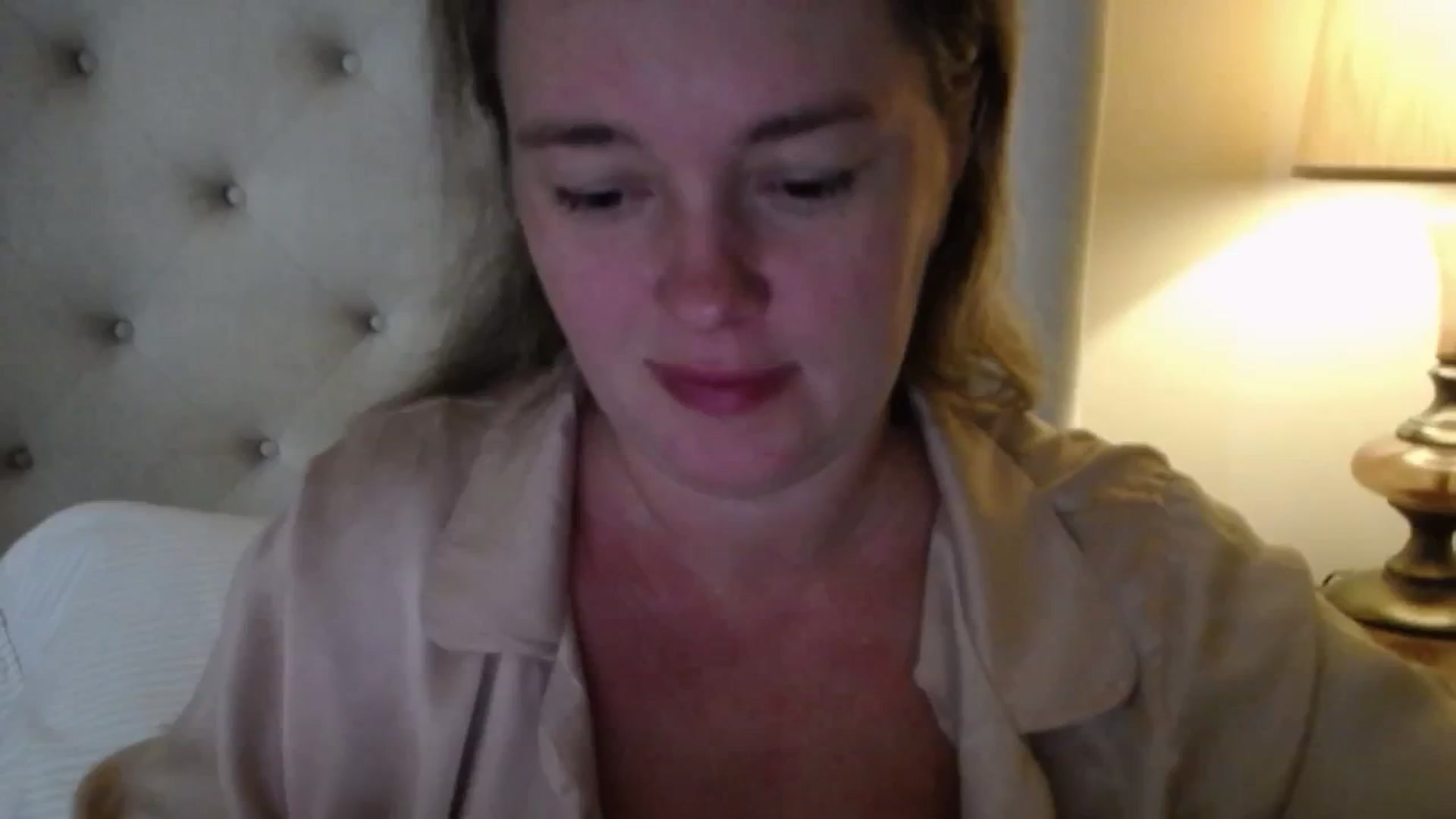 Gallery image thumbnail from J0llye's myfreecams stream on, 09/22/2025, 18:36 image 9 of 20