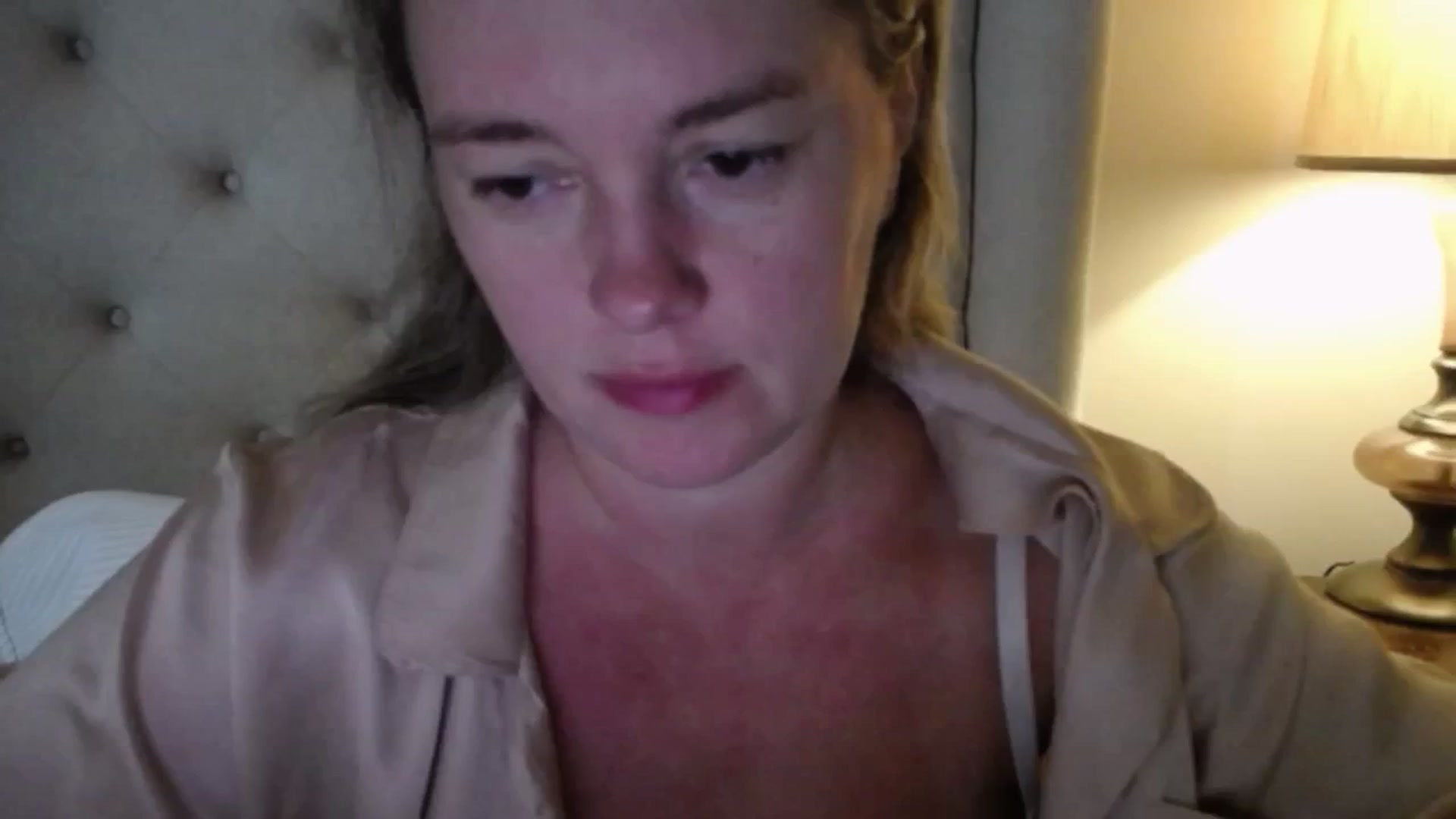 Gallery image thumbnail from J0llye's myfreecams stream on, 09/22/2025, 18:36 image 3 of 20