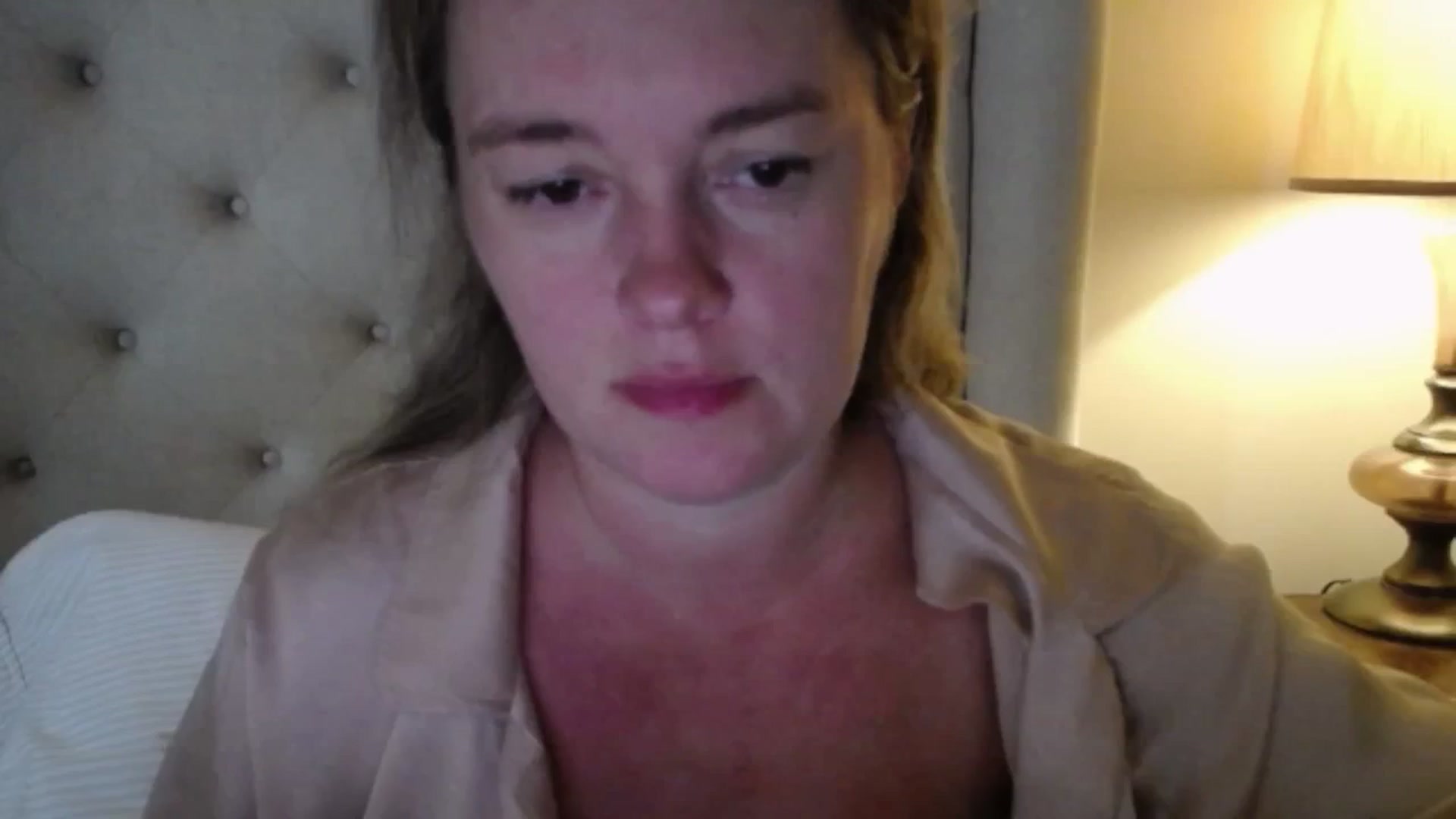 Gallery image thumbnail from J0llye's myfreecams stream on, 09/22/2025, 18:36 image 4 of 20