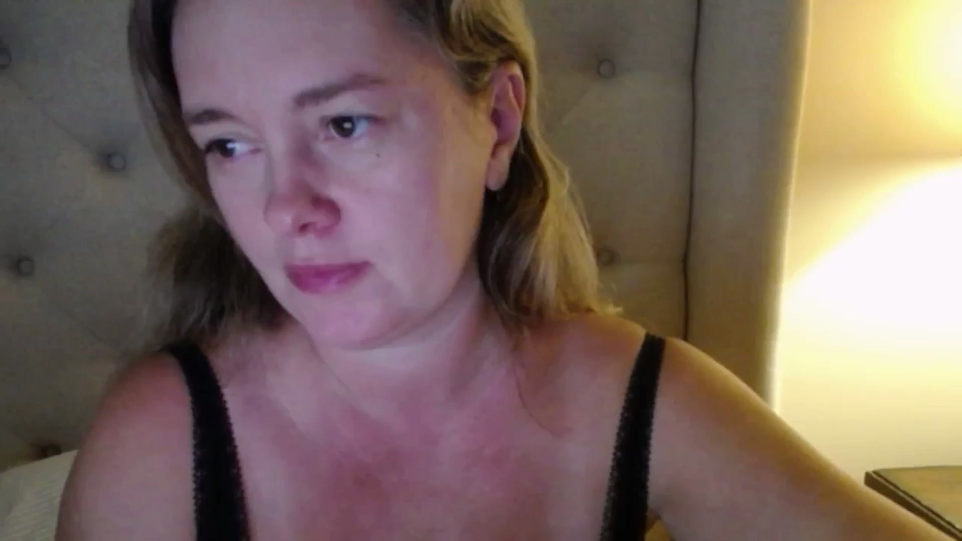 Gallery image thumbnail from J0llye's myfreecams stream on, 09/23/2025, 15:34 image 9 of 20