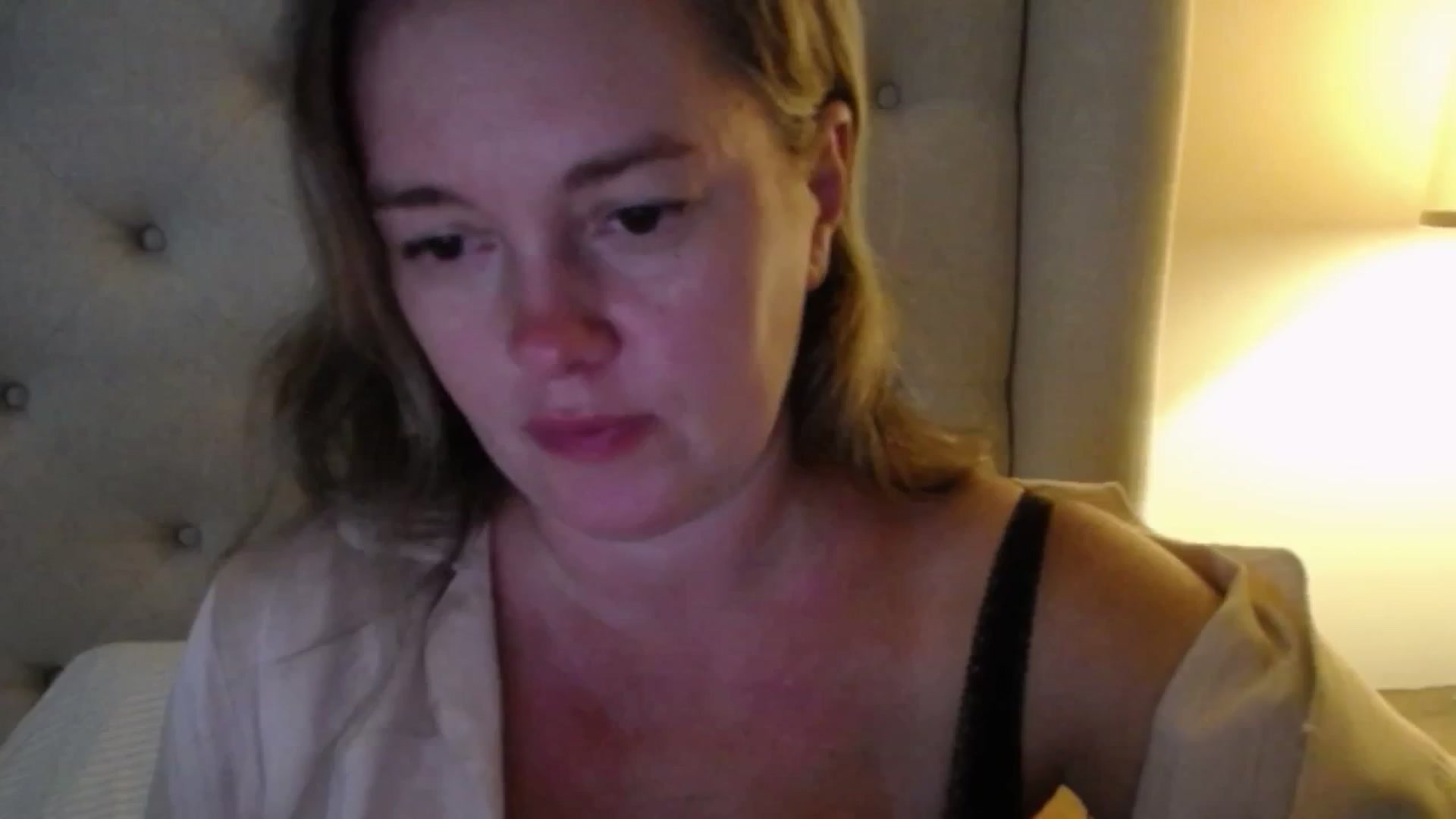 Gallery image thumbnail from J0llye's myfreecams stream on, 09/23/2025, 19:37 image 2 of 20
