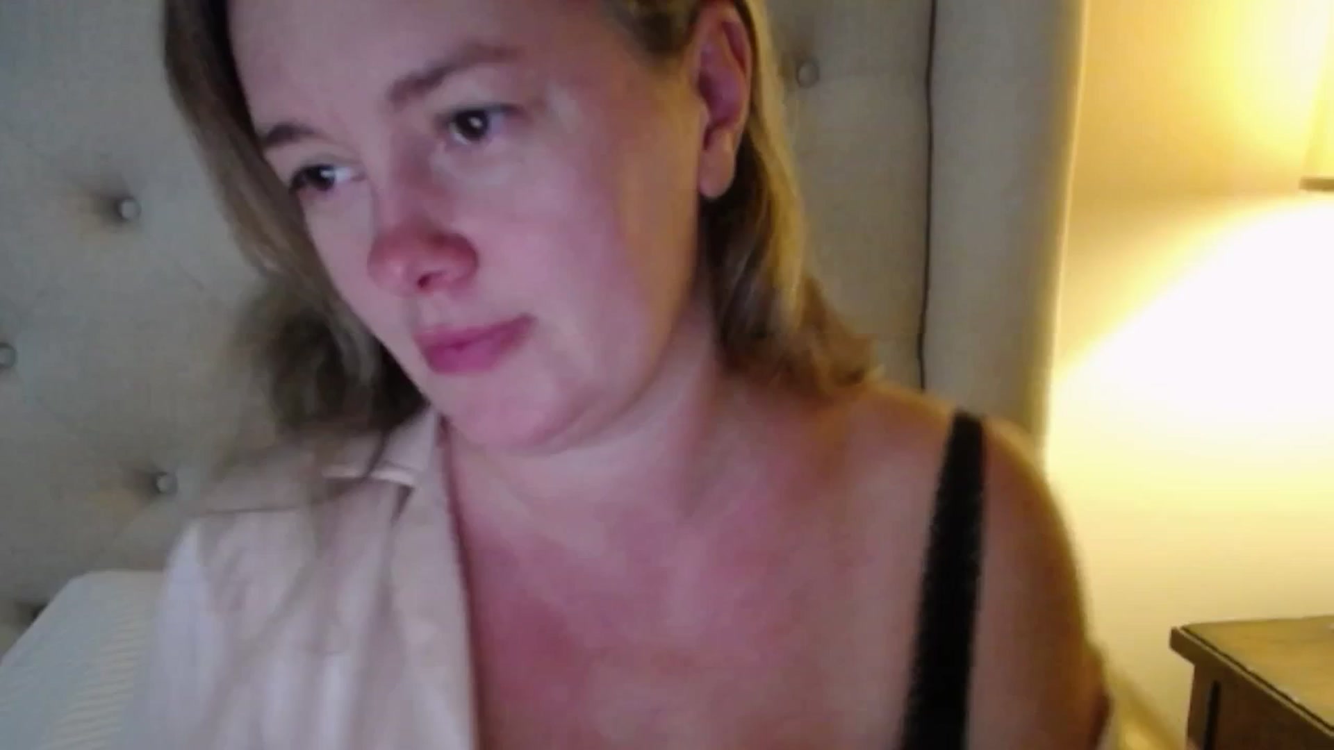 Gallery image thumbnail from J0llye's myfreecams stream on, 09/23/2025, 19:37 image 1 of 20