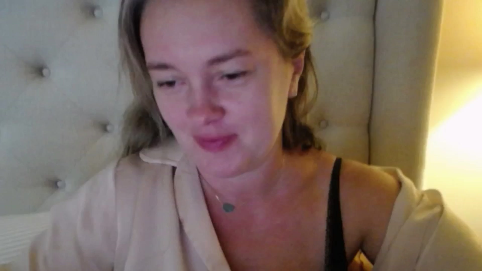 Gallery image thumbnail from J0llye's myfreecams stream on, 09/24/2025, 19:11 image 11 of 20