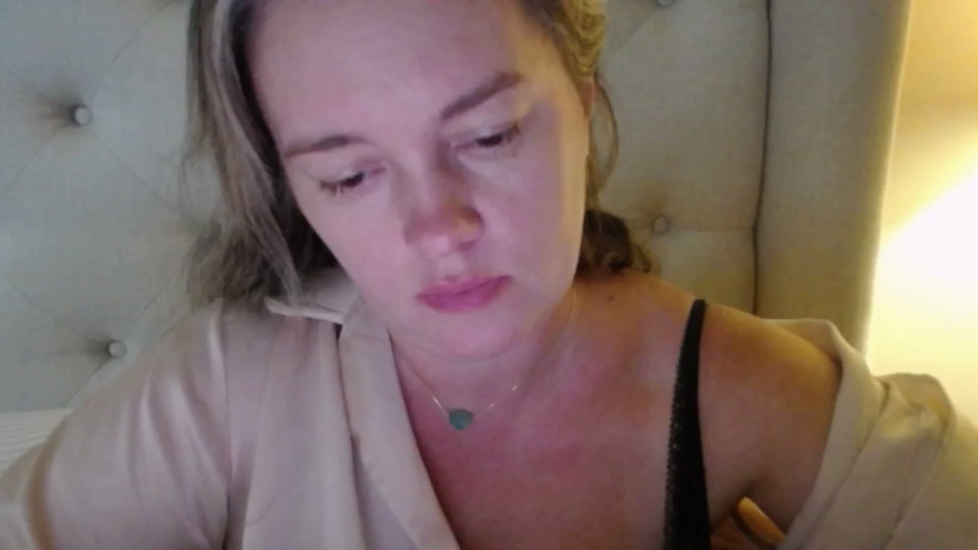 Gallery image thumbnail from J0llye's myfreecams stream on, 09/24/2025, 19:11 image 10 of 20