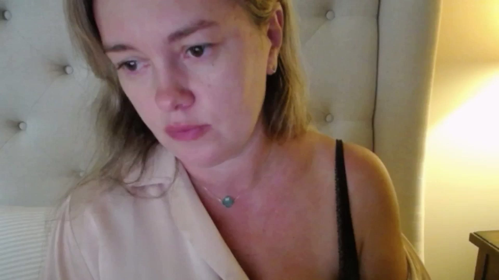 Gallery image thumbnail from J0llye's myfreecams stream on, 09/24/2025, 19:11 image 2 of 20