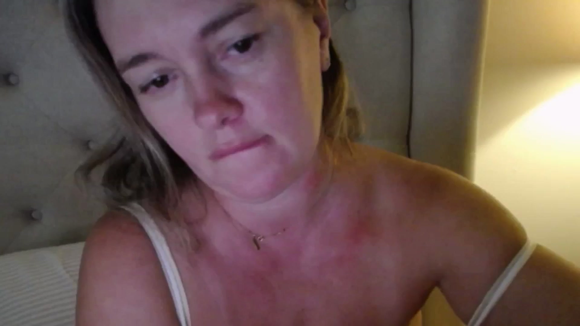 Gallery image thumbnail from J0llye's myfreecams stream on, 09/25/2025, 19:31 image 18 of 20