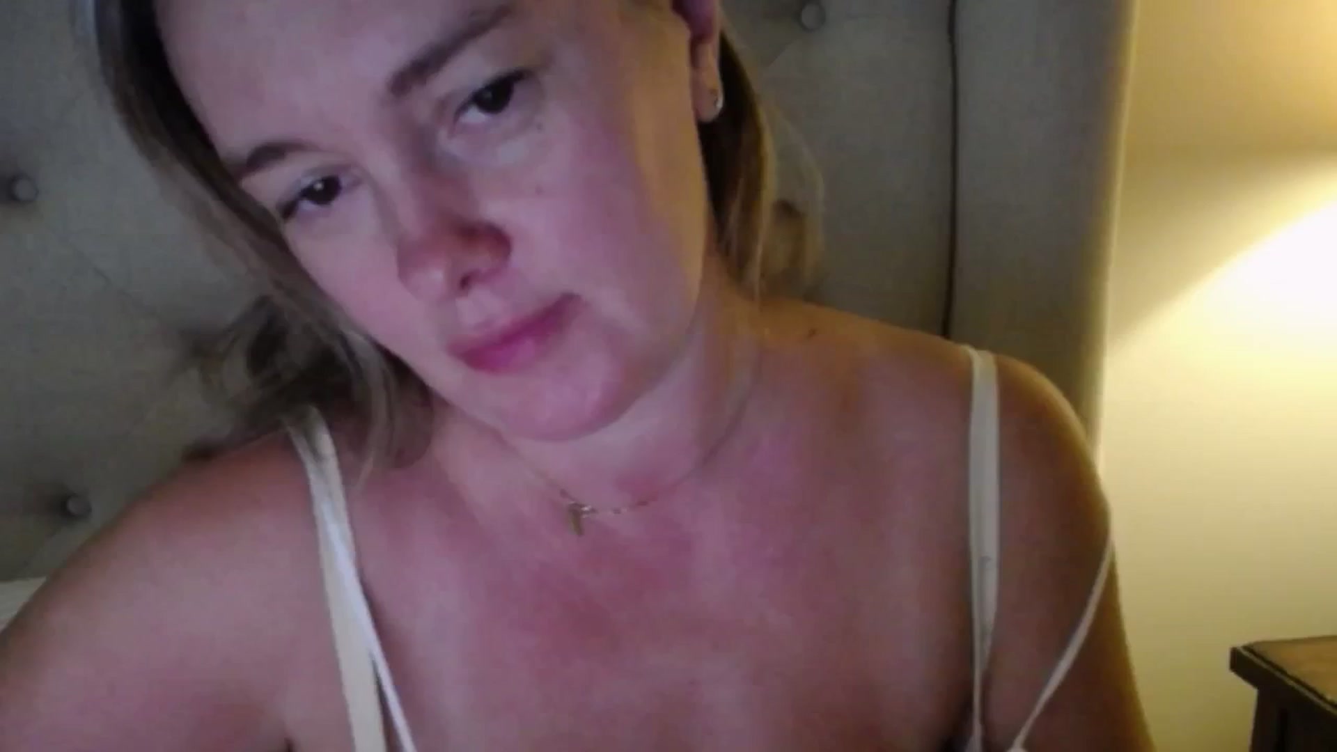 Gallery image thumbnail from J0llye's myfreecams stream on, 09/25/2025, 19:31 image 10 of 20