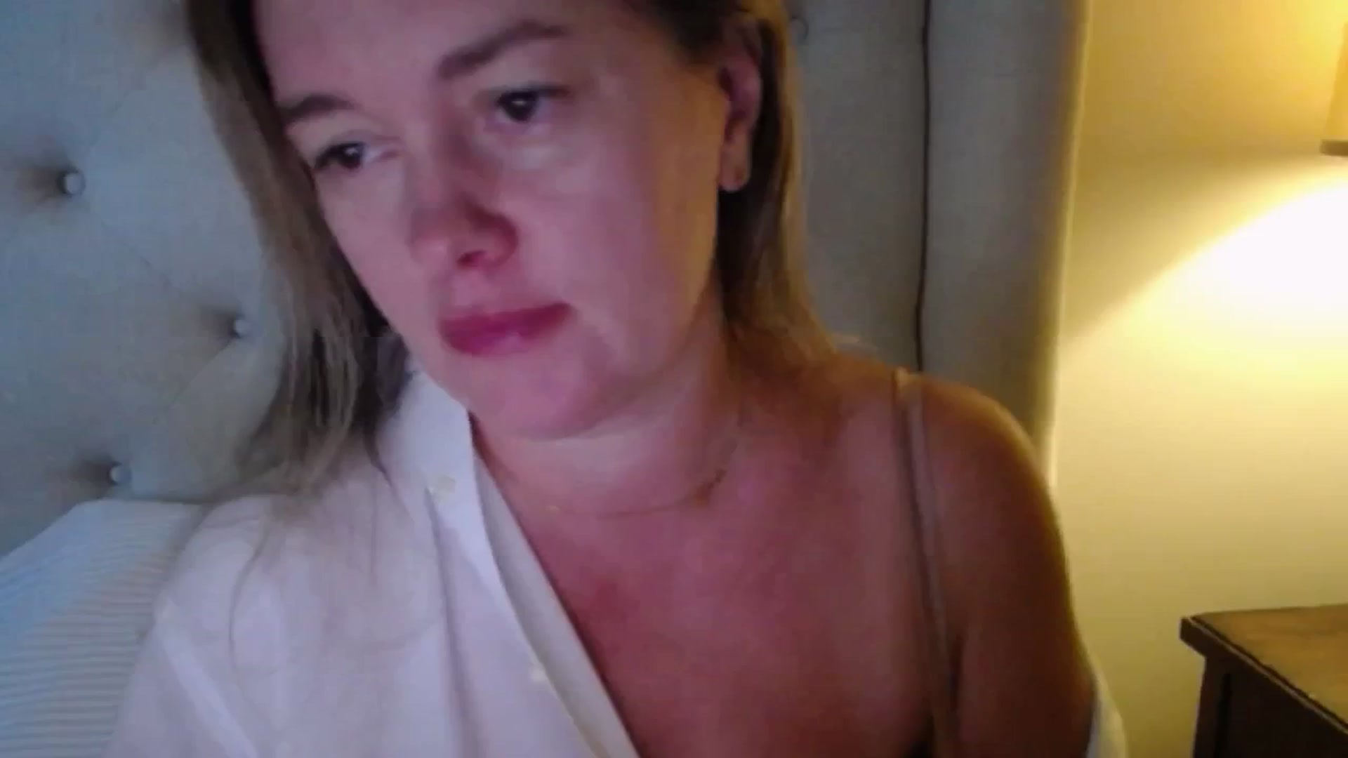 Gallery image thumbnail from J0llye's myfreecams stream on, 09/26/2025, 15:52 image 5 of 20