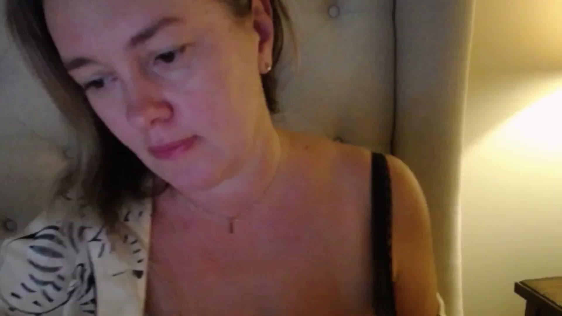 Gallery image thumbnail from J0llye's myfreecams stream on, 09/27/2025, 20:58 image 11 of 20