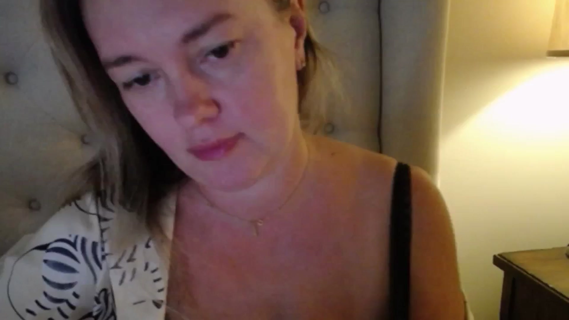 Gallery image thumbnail from J0llye's myfreecams stream on, 09/27/2025, 20:58 image 9 of 20