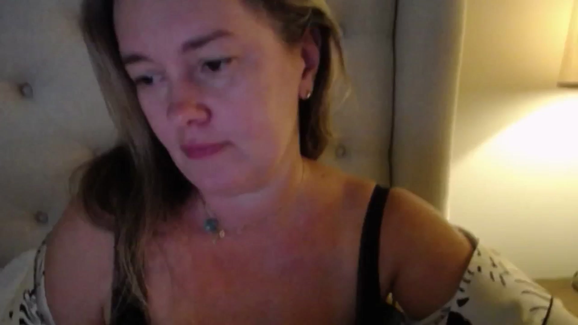Gallery image thumbnail from J0llye's myfreecams stream on, 09/27/2025, 20:58 image 18 of 20