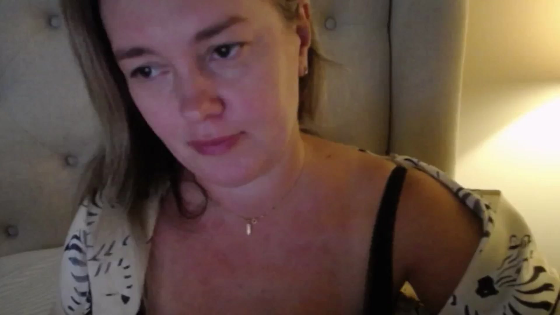 Gallery image thumbnail from J0llye's myfreecams stream on, 09/27/2025, 20:58 image 14 of 20