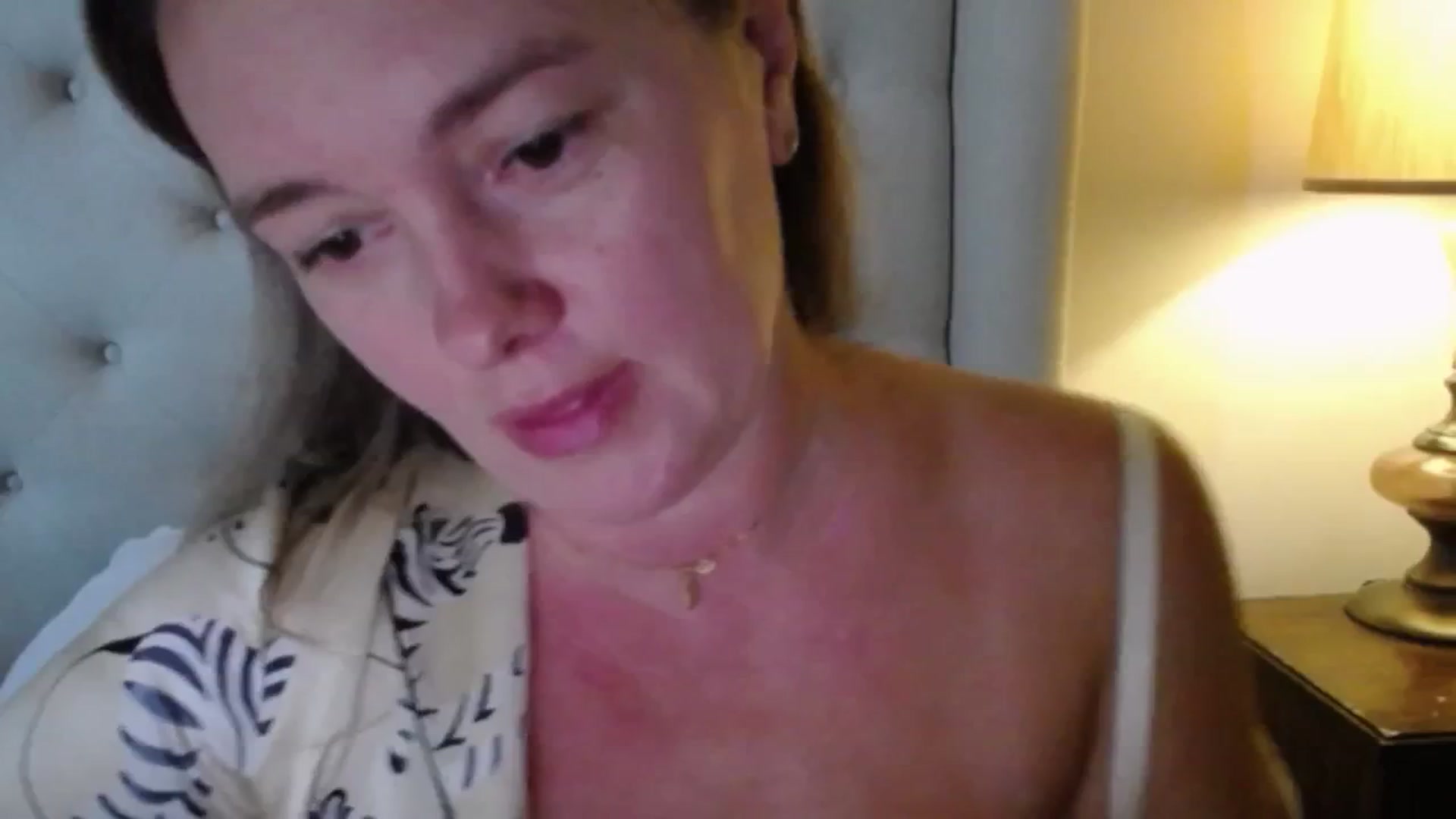 Gallery image thumbnail from J0llye's myfreecams stream on, 09/29/2025, 19:03 image 16 of 20